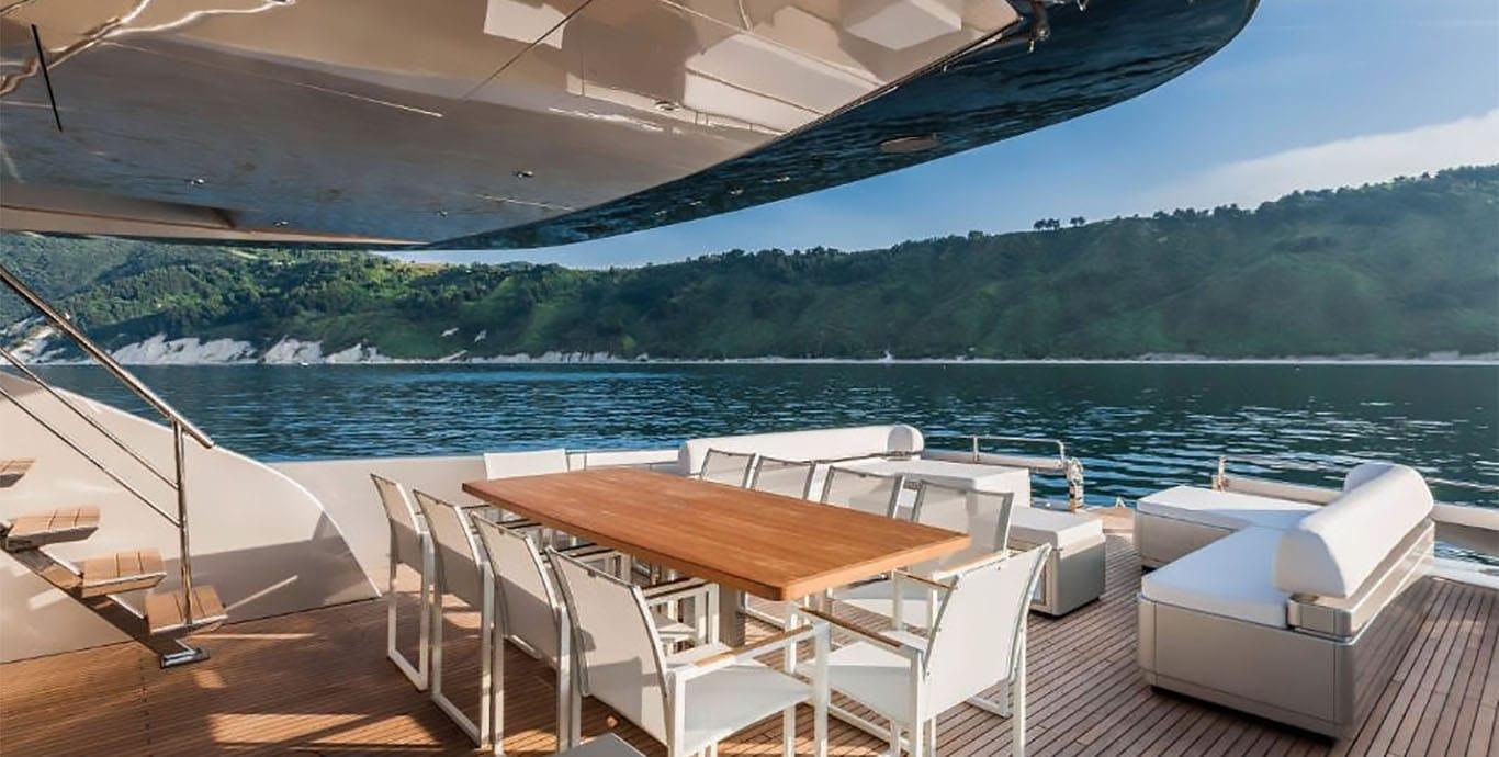 Aboard CHOP CHOP a 122ft (37.19m) luxury motor yacht , built by RIVA in 2014