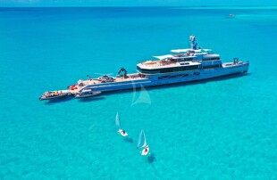 https://media.fraseryachts.com/Yachts/Y3745_MC_MC/images/yachtfolio/bold-cruising-in-exumas_171843-cD0Uh31r.jpg?vh=9e971a&w=310