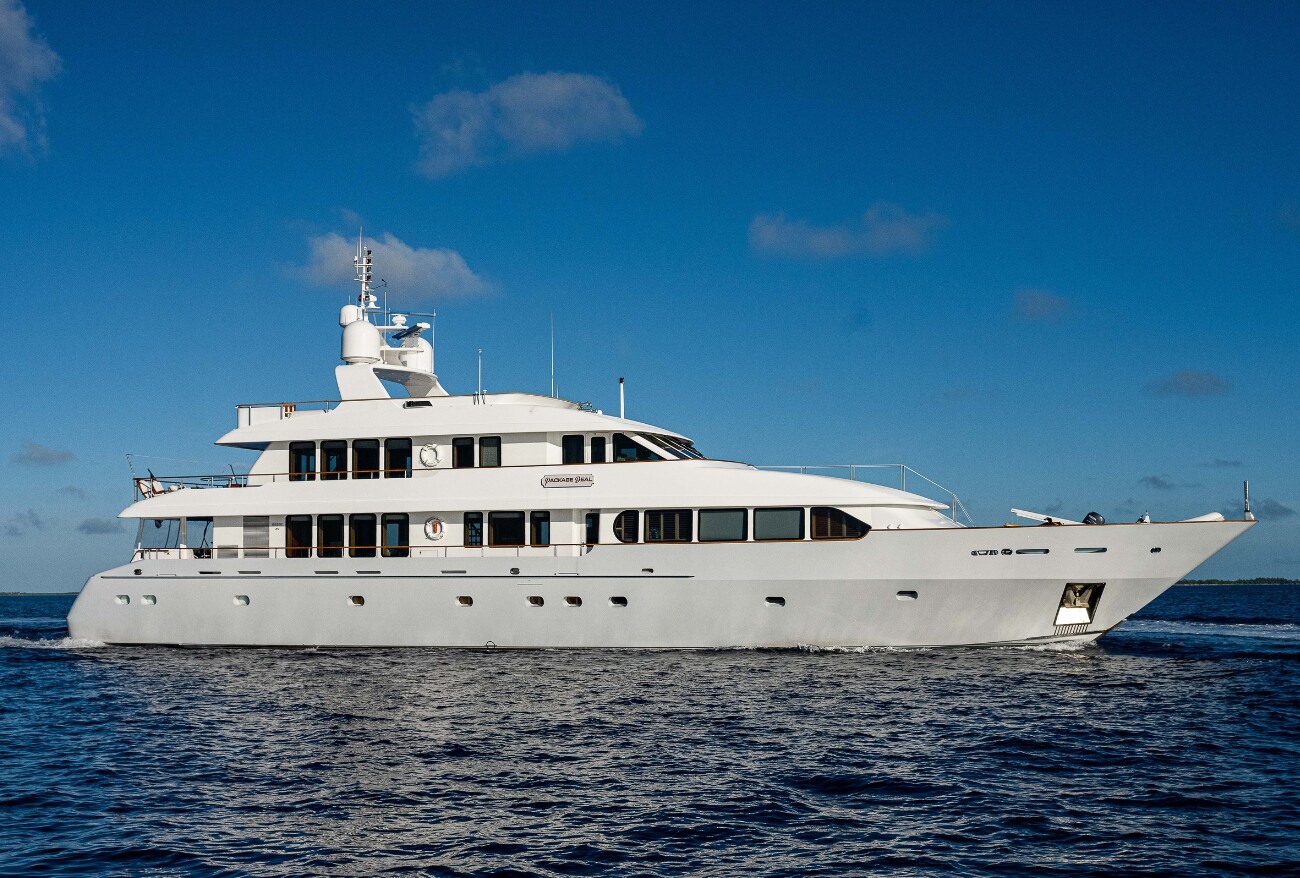 Aboard PACKAGE DEAL a 131ft (40.2m) luxury motor yacht , built by TRIDENT in 1999