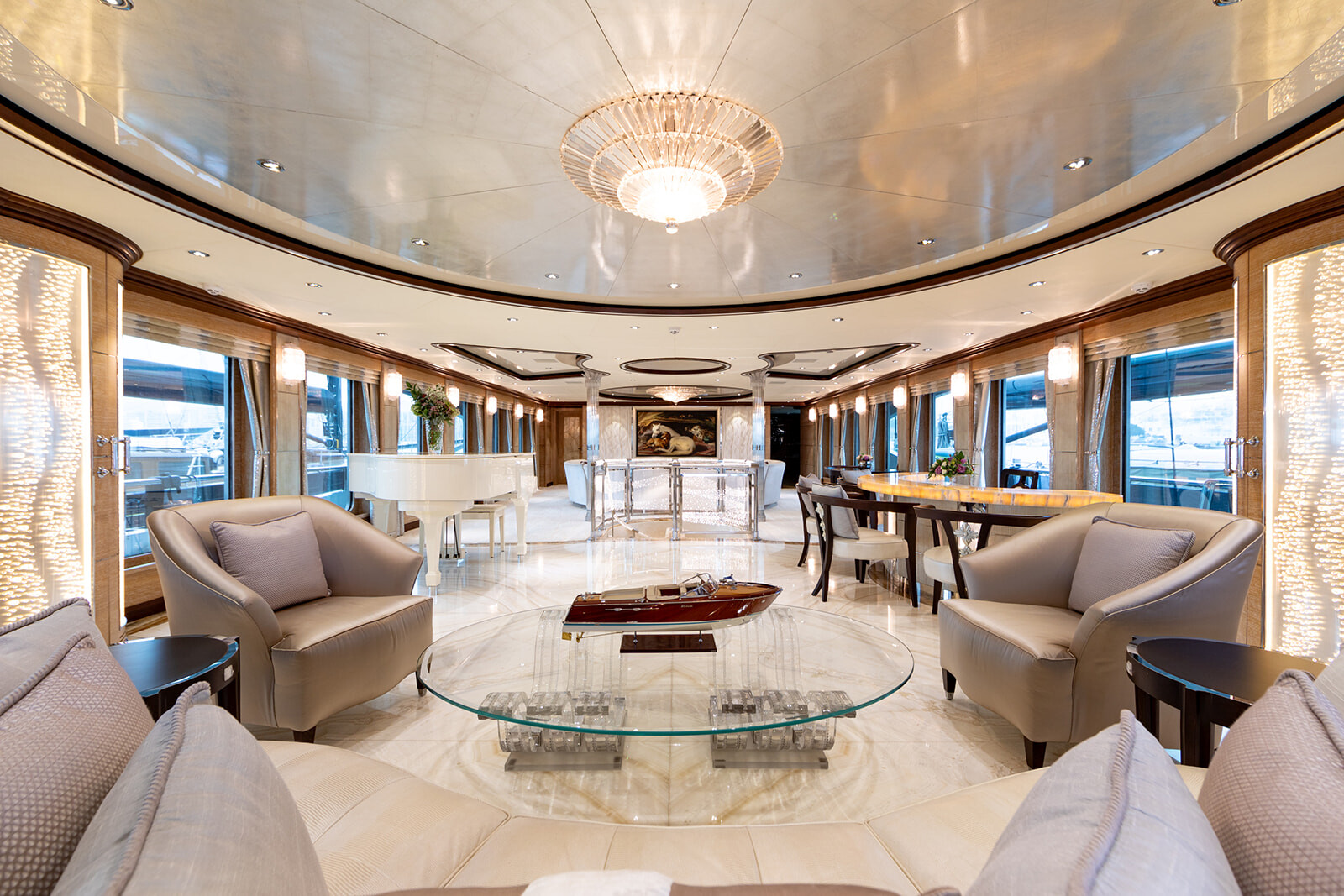 Aboard QUEEN MAVIA a 203ft (62m) luxury motor yacht for Sale available with Fraser Yachts, built by OCEANCO in 2001