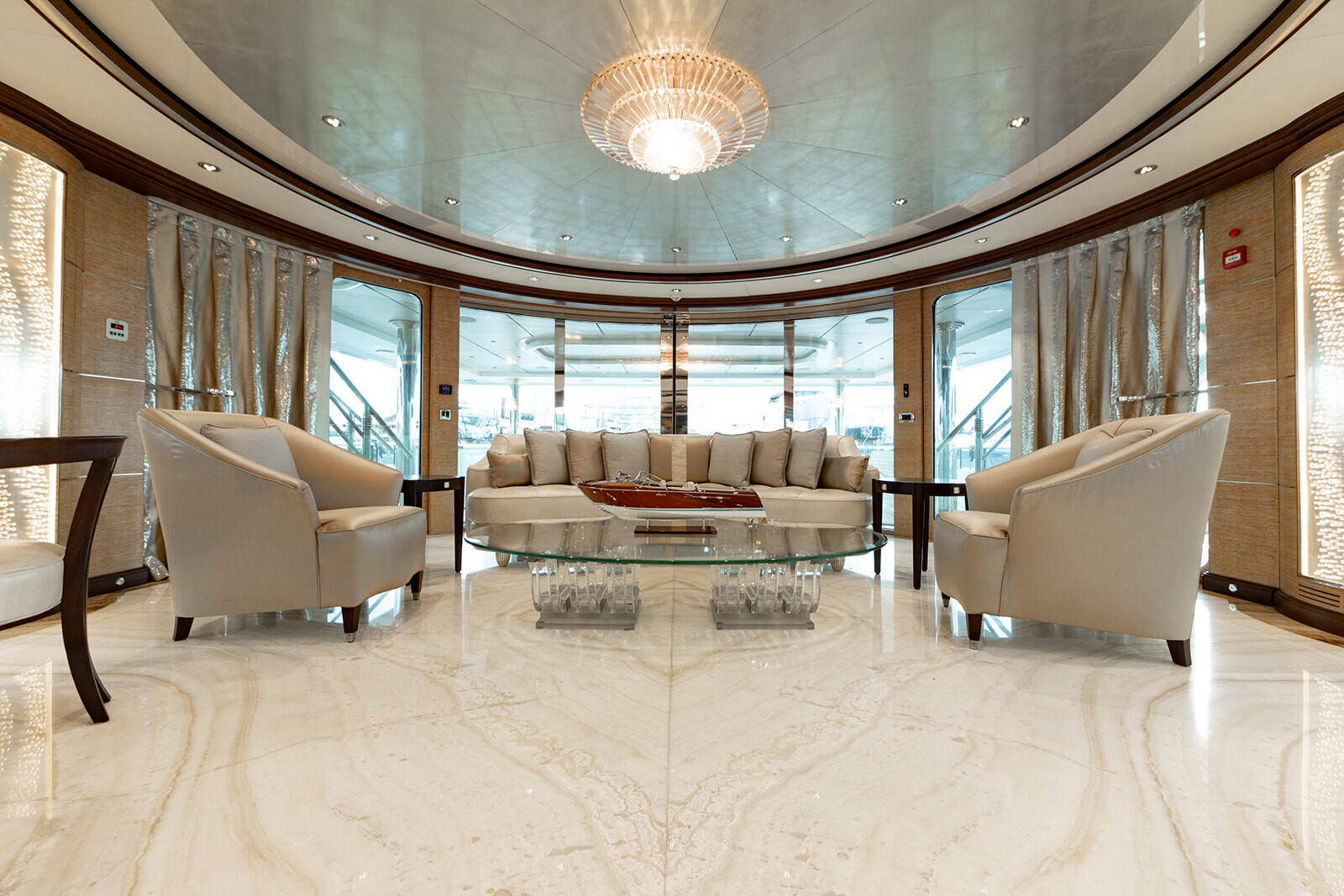 Aboard QUEEN MAVIA a 203ft (62m) luxury motor yacht for Sale available with Fraser Yachts, built by OCEANCO in 2001