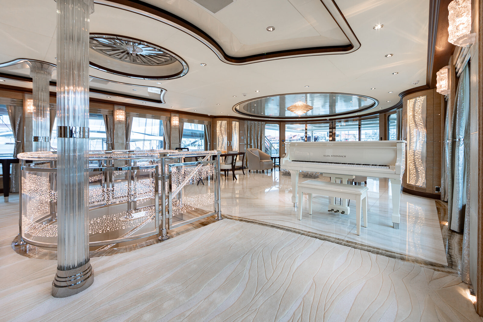 Aboard QUEEN MAVIA a 203ft (62m) luxury motor yacht for Sale available with Fraser Yachts, built by OCEANCO in 2001