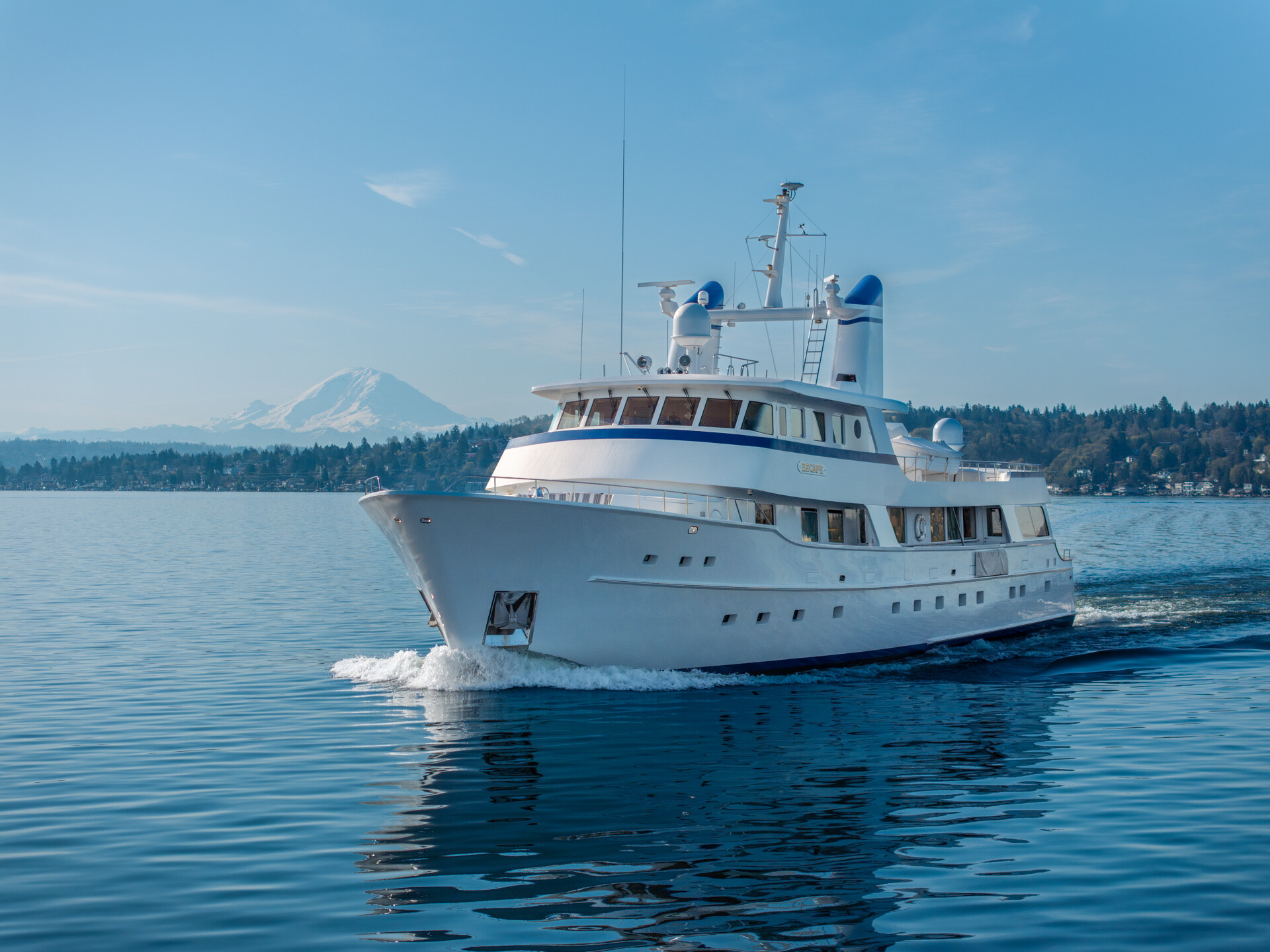 MY ESCAPE OF LONDON motor yacht for Sale by Fraser Yachts, built by TRIDENT SHIPWORKS