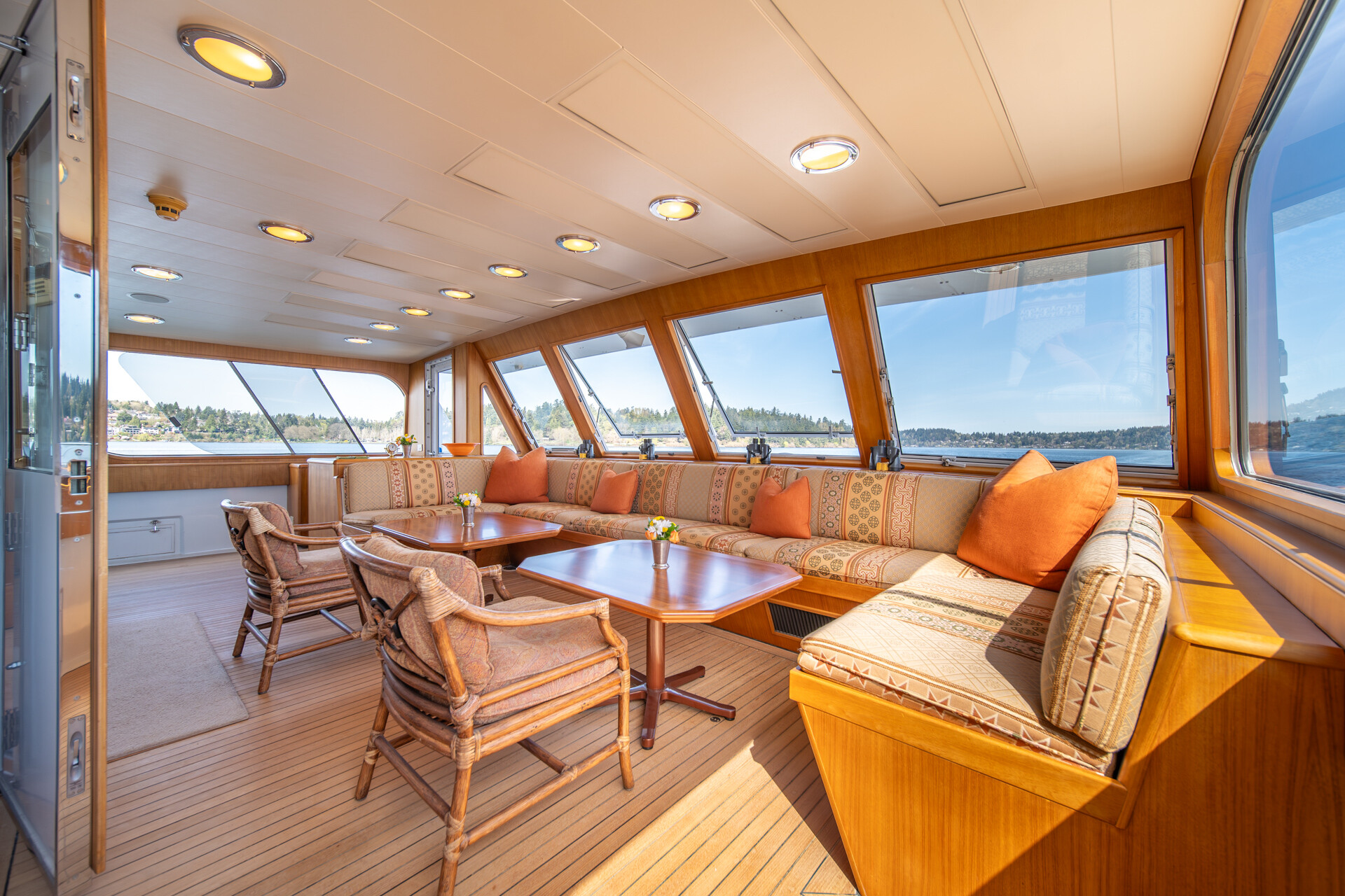 MY ESCAPE OF LONDON motor yacht for Sale by Fraser Yachts, built by TRIDENT SHIPWORKS