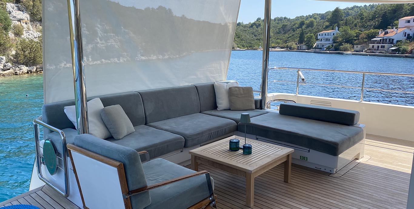 Aboard YES a ft (27m) luxury motor yacht , built by CANTIERE DELLE MARCHE in 2014