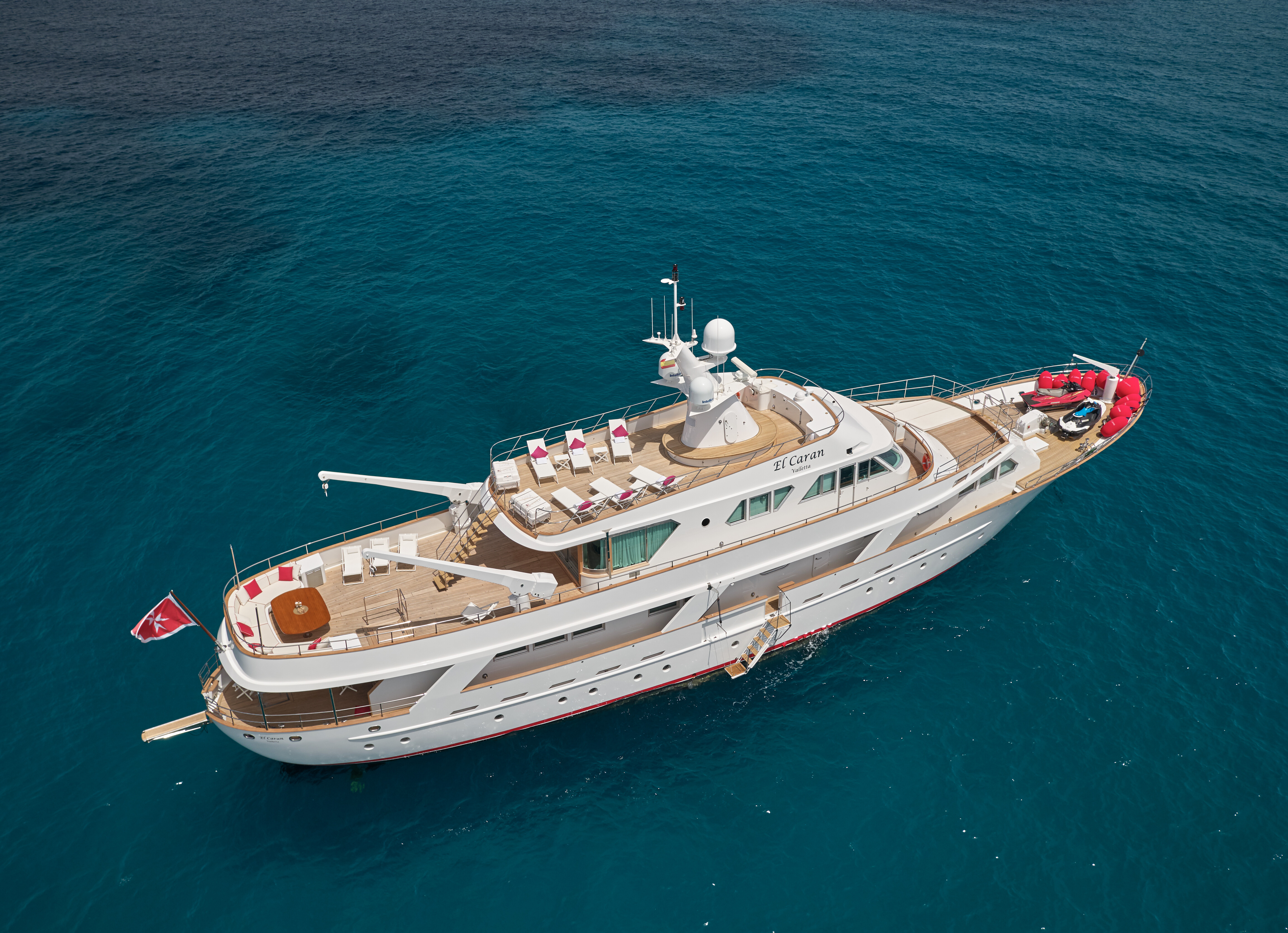 Aboard EL CARAN a 128ft (39.08m) luxury motor yacht for Sale & Charter available with Fraser Yachts, built by BENETTI in 1977