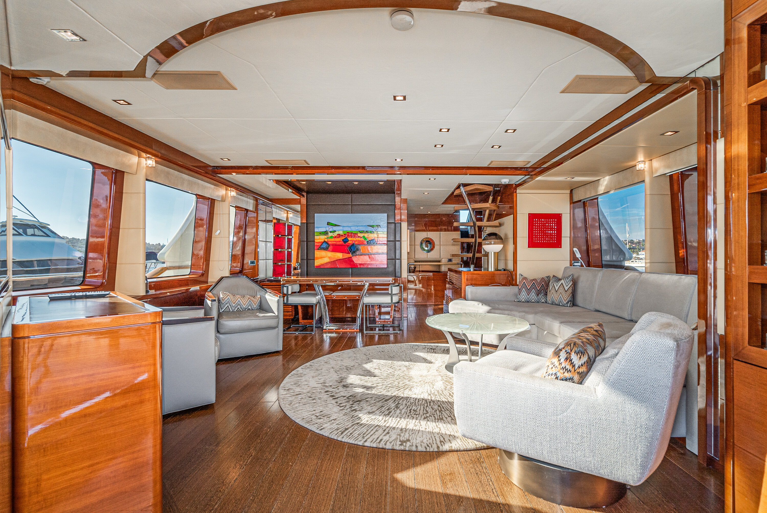 Aboard XOXO a 85ft (25.91m) luxury motor yacht for Sale available with Fraser Yachts, built by BENETTI in 2008