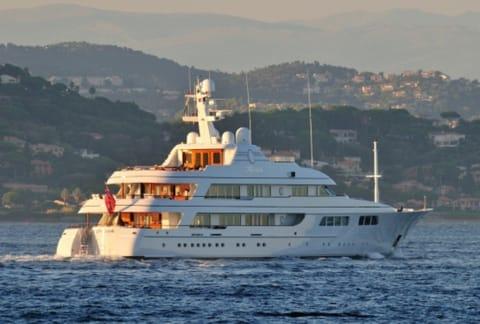 Aboard FLAG a 204ft (62.3m) luxury motor yacht , built by FEADSHIP in 2000