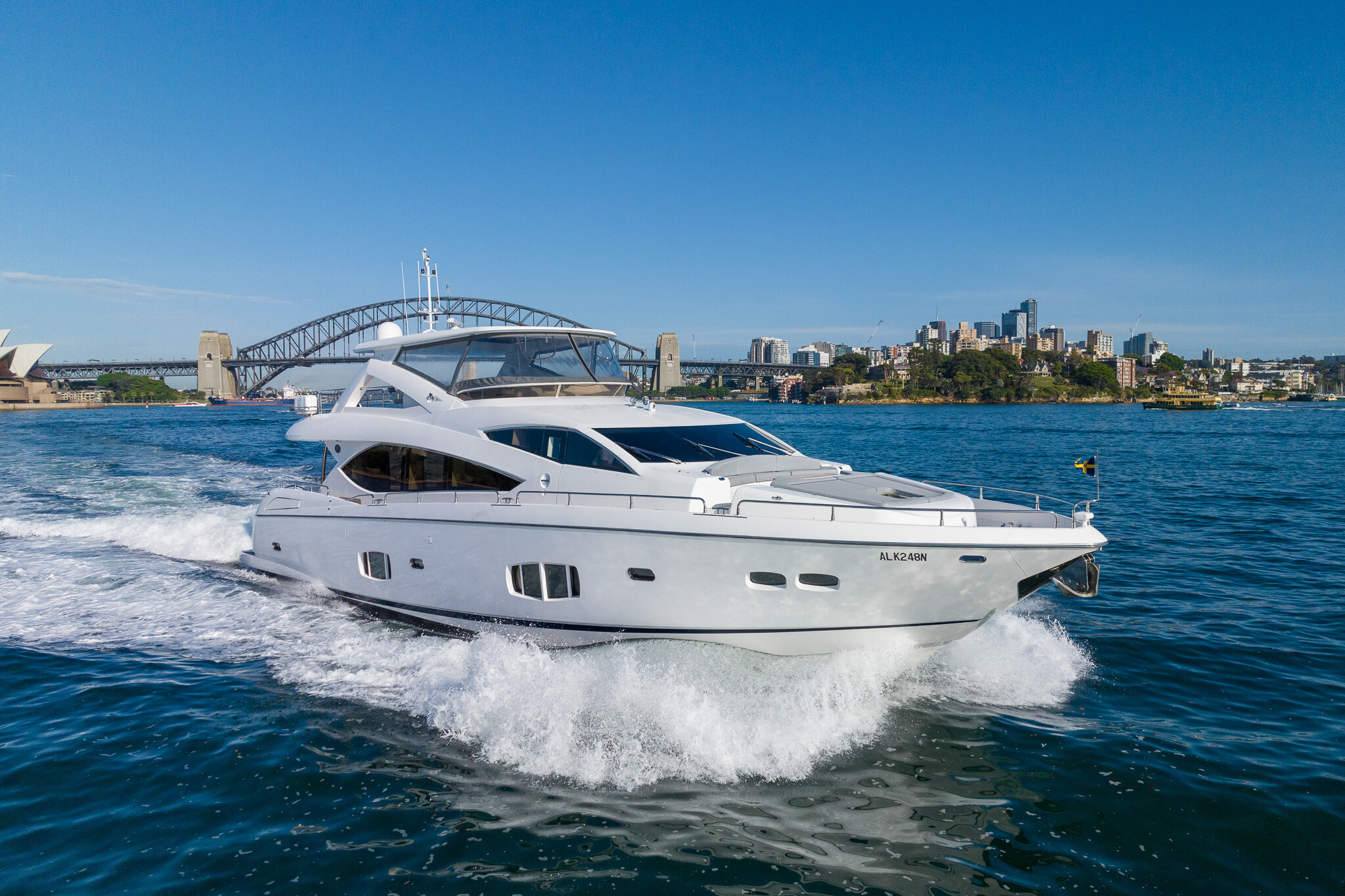 Aboard SYDNEY a 86ft (26.3m) luxury motor yacht for Sale available with Fraser Yachts, built by SUNSEEKER in 2009