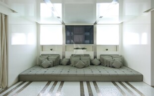 https://media.fraseryachts.com/Yachts/Y457_MC_MC/images/yachtfolio/vicky-bridge-deck-lounge-area-ii_102533-GCLtl7zb.jpg?vh=423627&w=310
