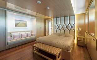 https://media.fraseryachts.com/Yachts/Y457_MC_MC/images/yachtfolio/vicky-lower-deck-double-stateroom_102553-5c8gE6FR.jpg?vh=e4fdf1&w=310