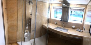https://media.fraseryachts.com/Yachts/Y457_MC_MC/images/yachtfolio/vicky-main-deck-double-cabin-bathroom-new-in-2019_115116-ioLtSXHS.jpg?vh=a627bf&w=310