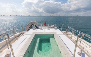 https://media.fraseryachts.com/Yachts/Y457_MC_MC/images/yachtfolio/vicky-sun-deck-looking-aft-jacuzzi_102520-ghbGgr2g.jpg?vh=4020e2&w=310