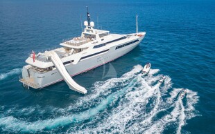 https://media.fraseryachts.com/Yachts/Y457_MC_MC/images/yachtfolio/vicky-water-sports-action-at-anchor_102519-8xQctHMJ.jpg?vh=c5ce38&w=310