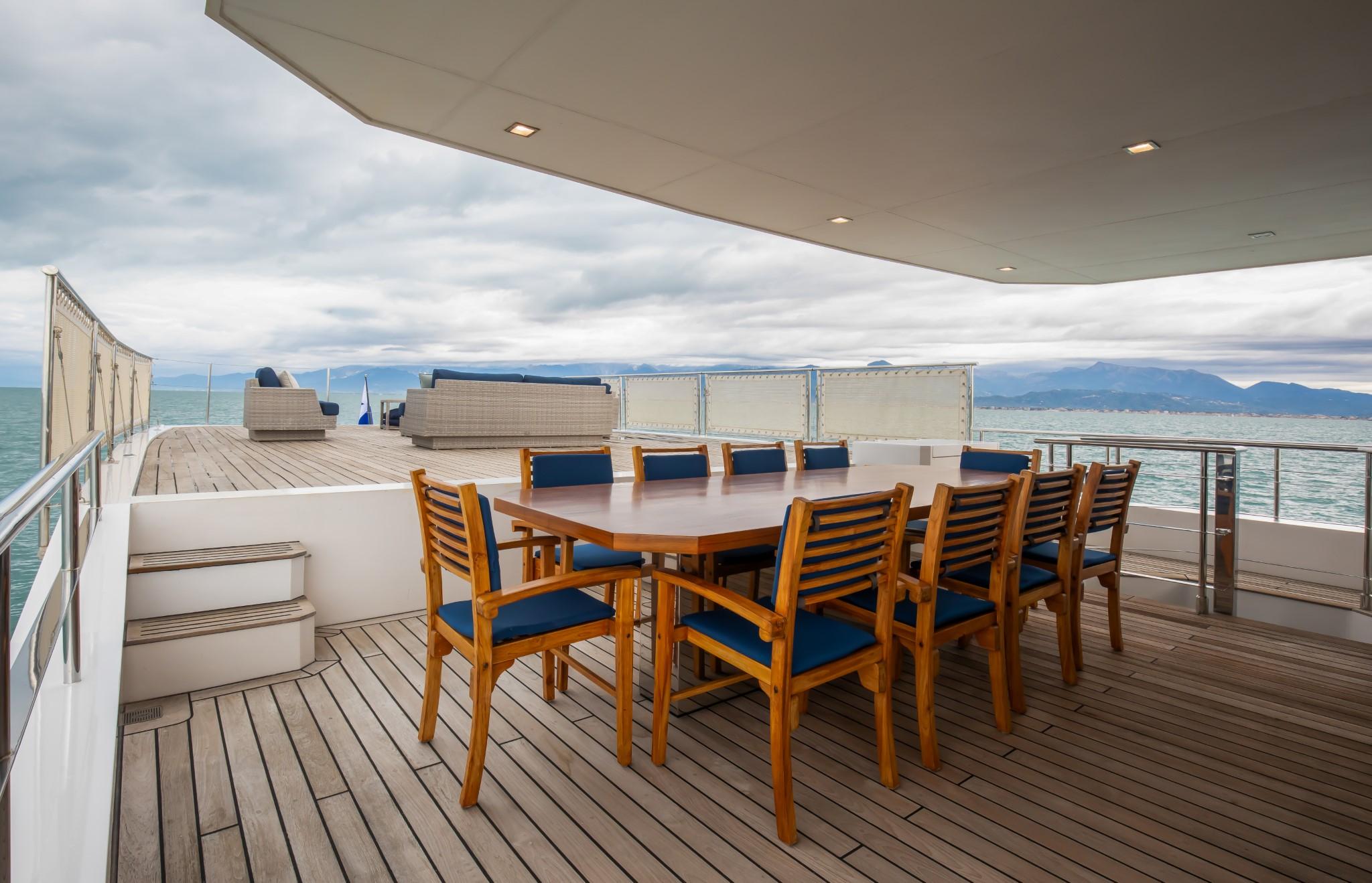 003 Bridge Deck Aft Dining CKLASS NAUTIQUE 149 Niigata 0L5A0496 copia For CRM upload-5hP0PTjR.jpg