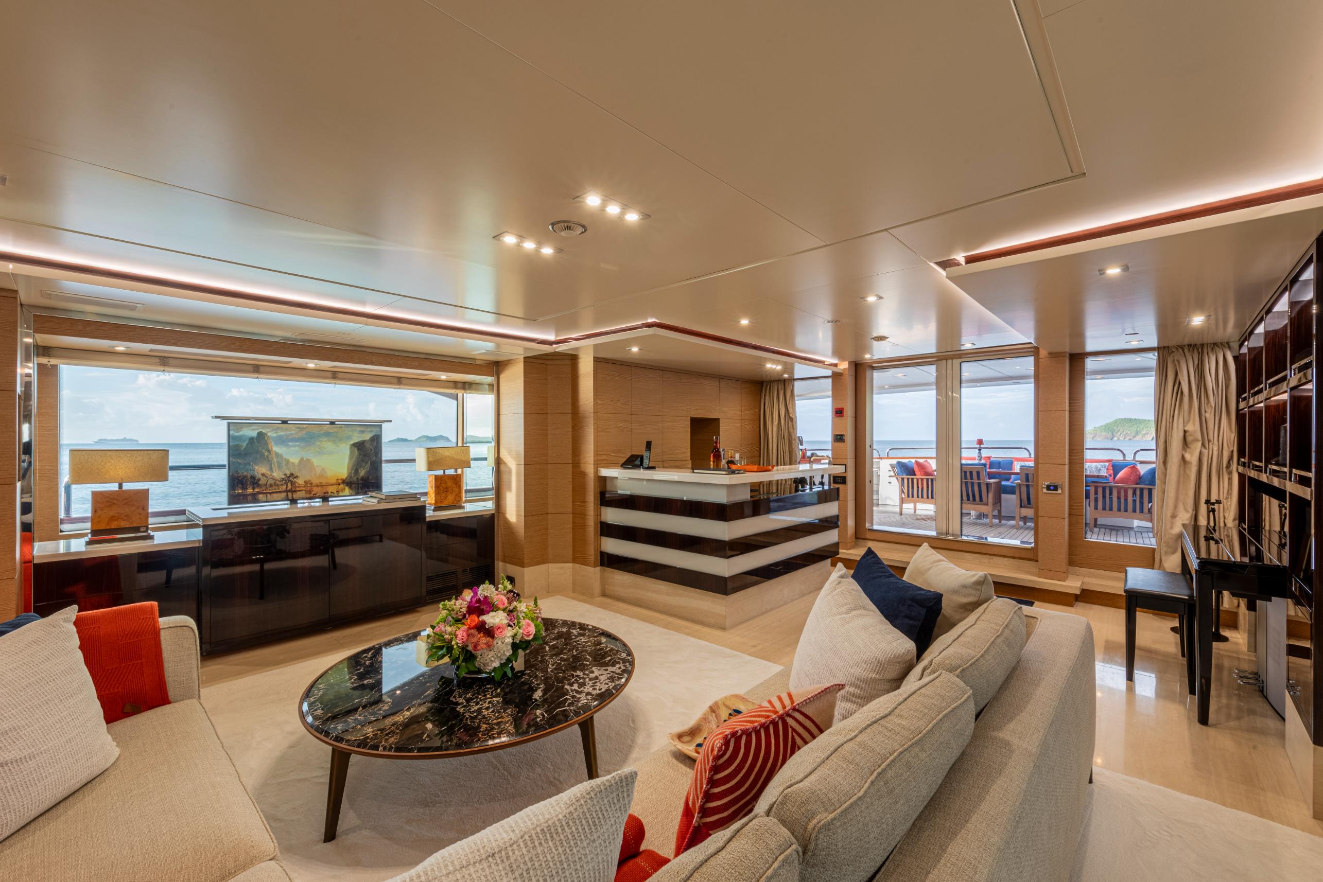 SUR LA MER motor yacht for Sale by Fraser Yachts, built by BENETTI
