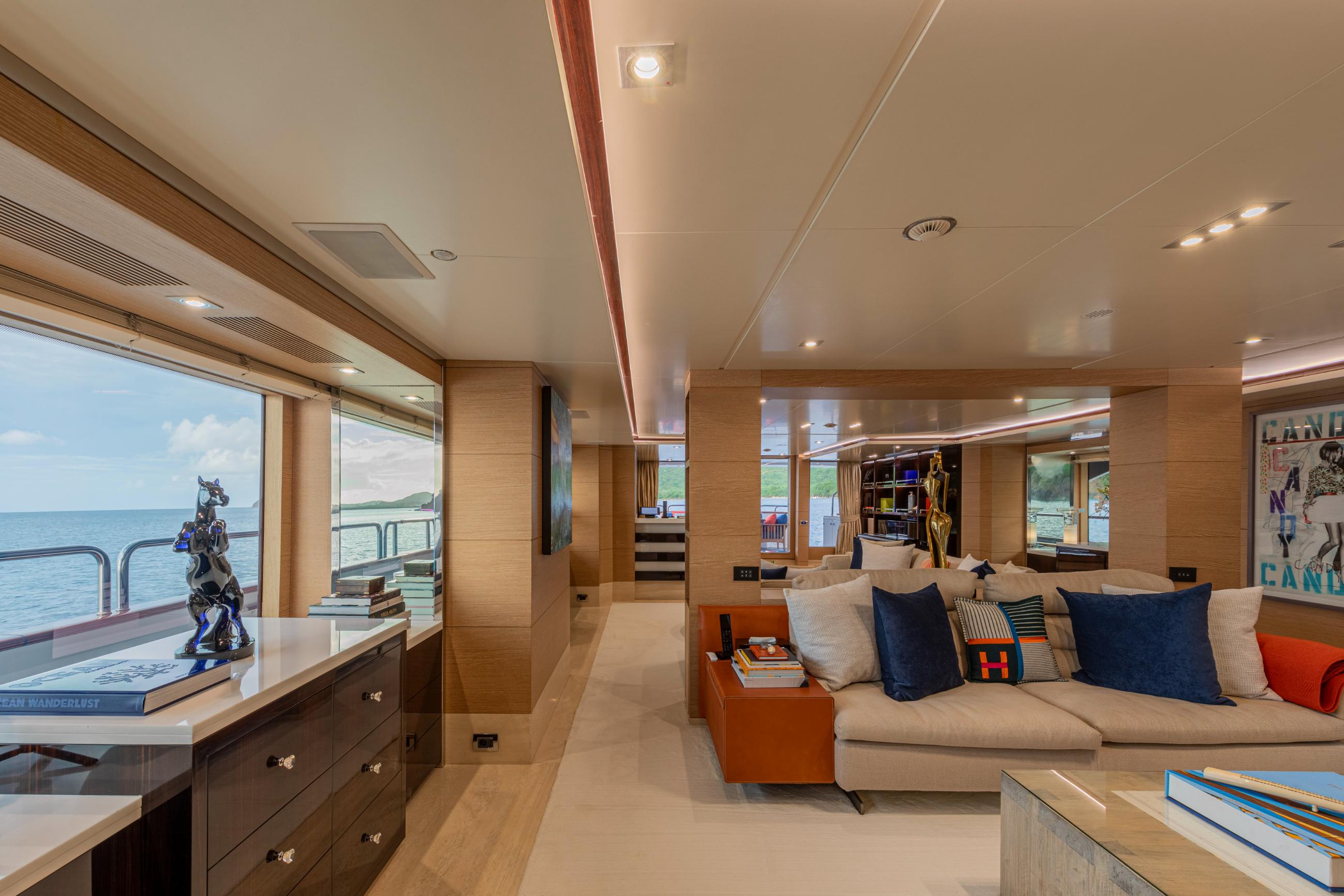 SUR LA MER motor yacht for Sale by Fraser Yachts, built by BENETTI