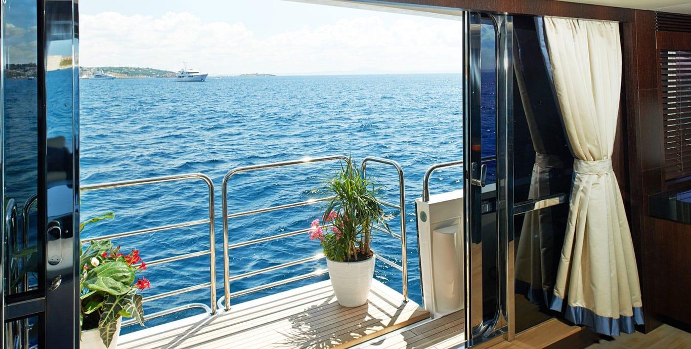 Aboard STARGAZER a 128ft (39.12m) luxury motor yacht , built by SUNSEEKER in 2012