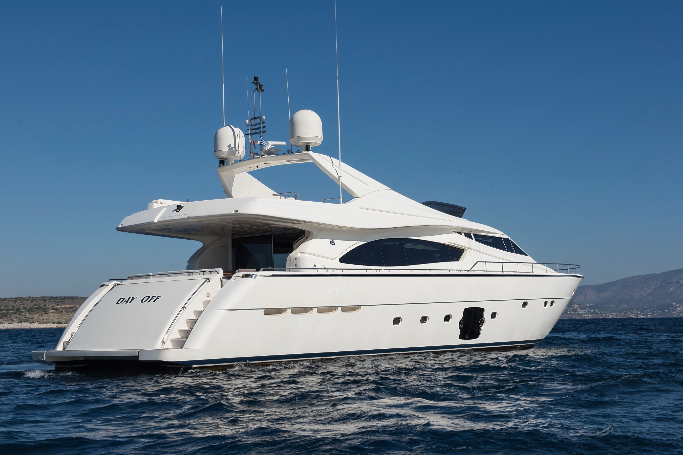 Aboard DAY OFF a 88ft (27.08m) luxury motor yacht for Sale & Charter available with Fraser Yachts, built by FERRETTI YACHTS in 2006