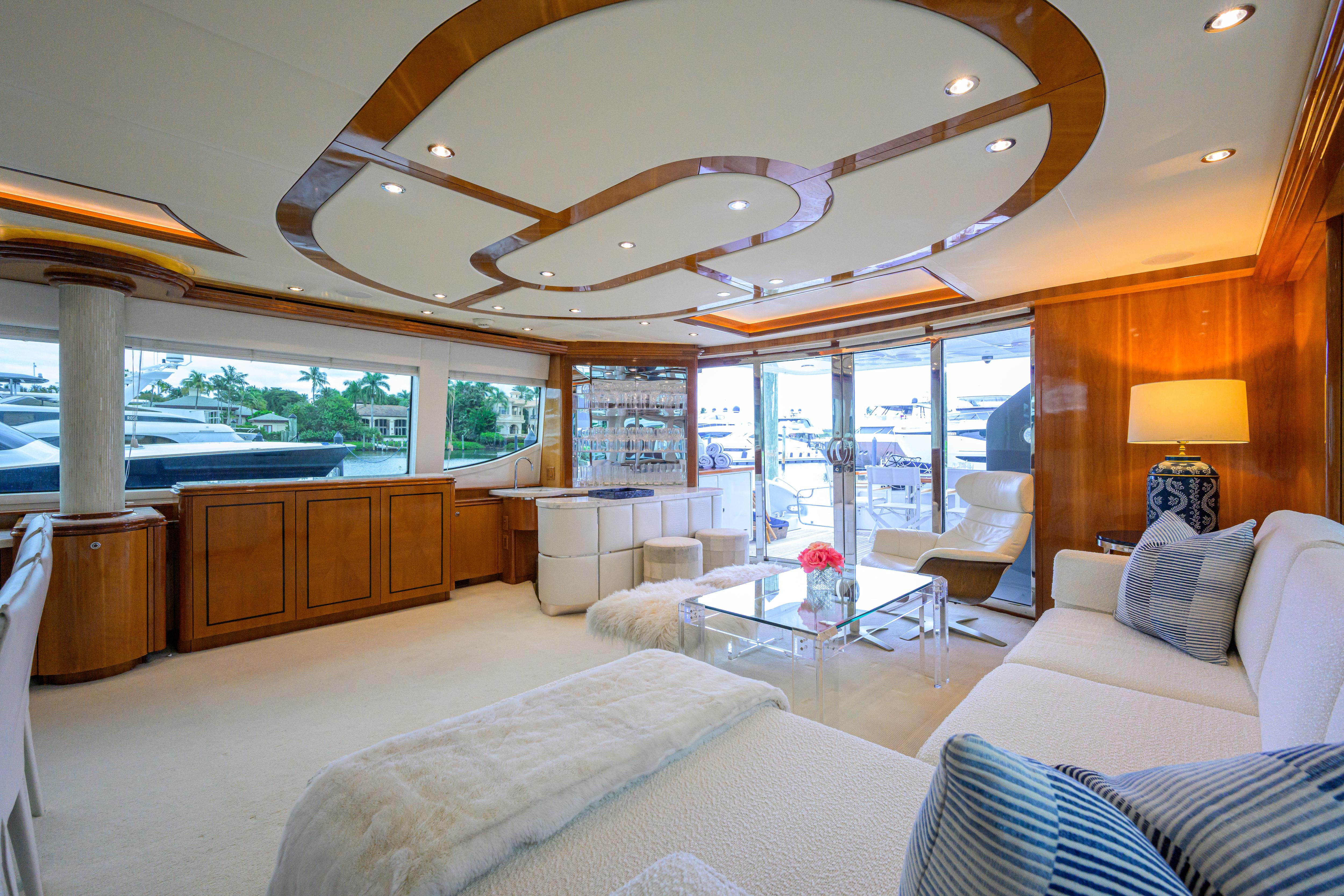 MONTE CRISTO motor yacht for Sale by Fraser Yachts, built by HATTERAS