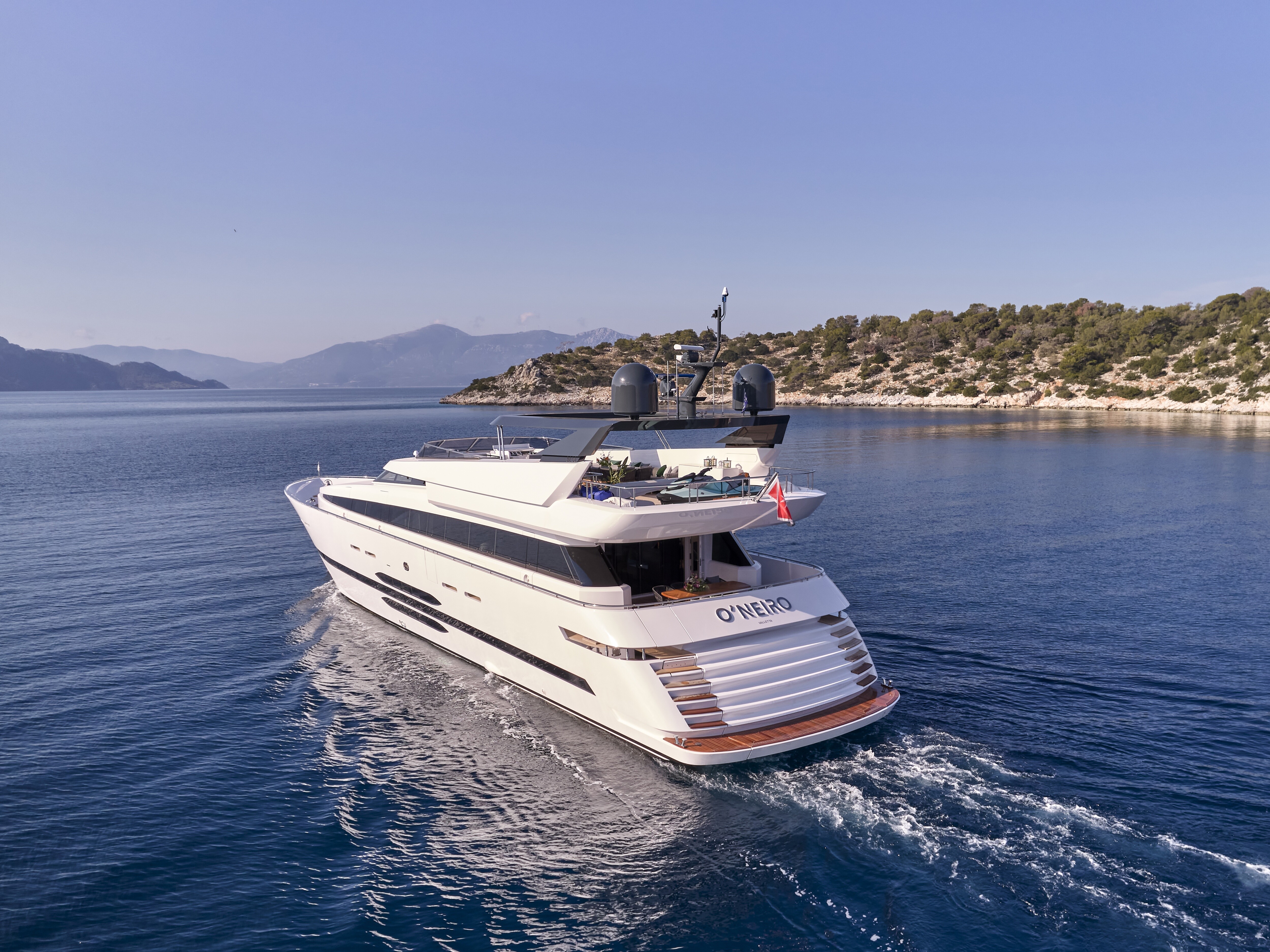 Aboard O'NEIRO a 118ft (36.13m) luxury motor yacht for Charter available with Fraser Yachts, built by GOLDEN YACHTS in 2023