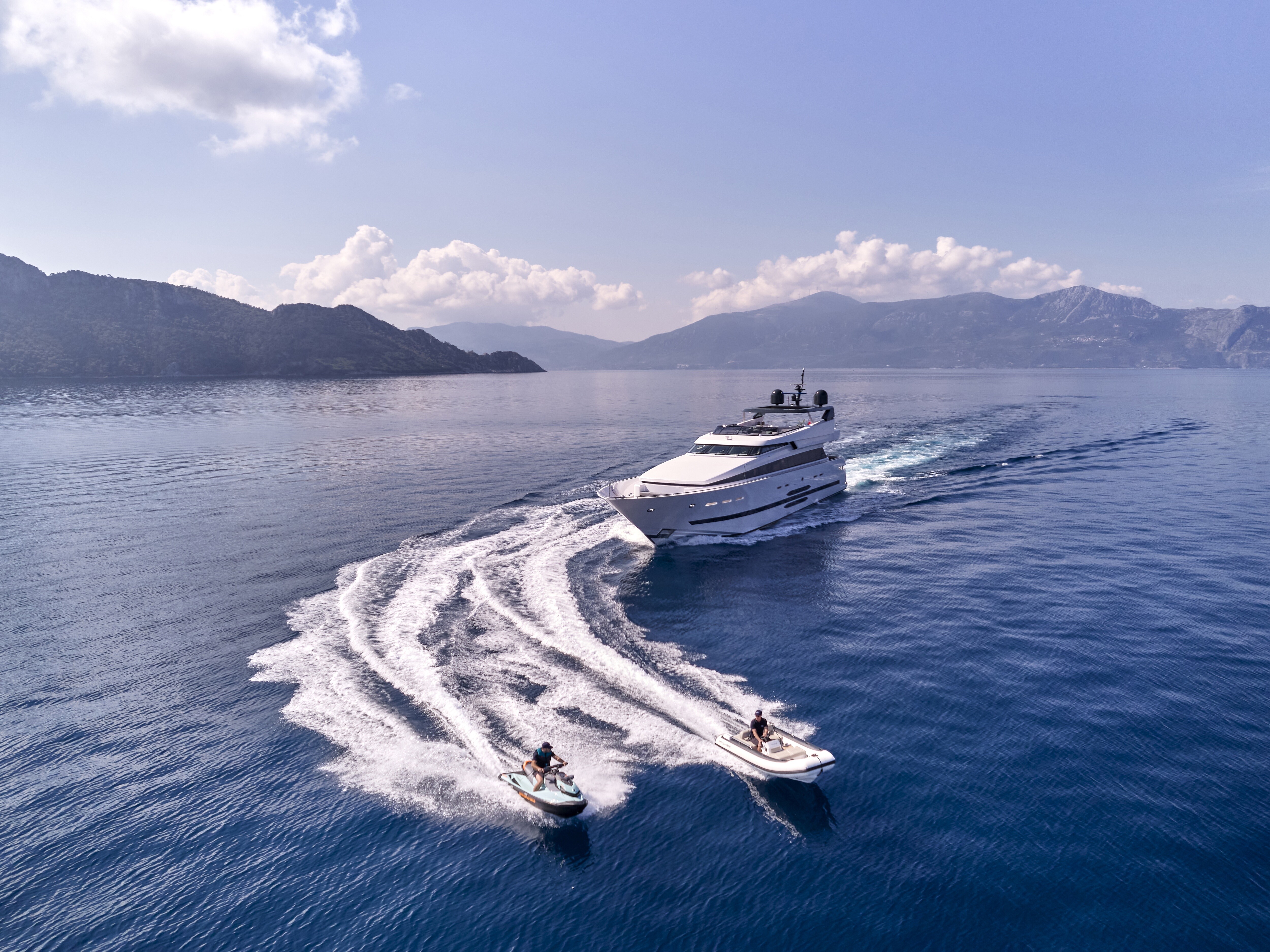 Aboard O'NEIRO a 118ft (36.13m) luxury motor yacht for Charter available with Fraser Yachts, built by GOLDEN YACHTS in 2023