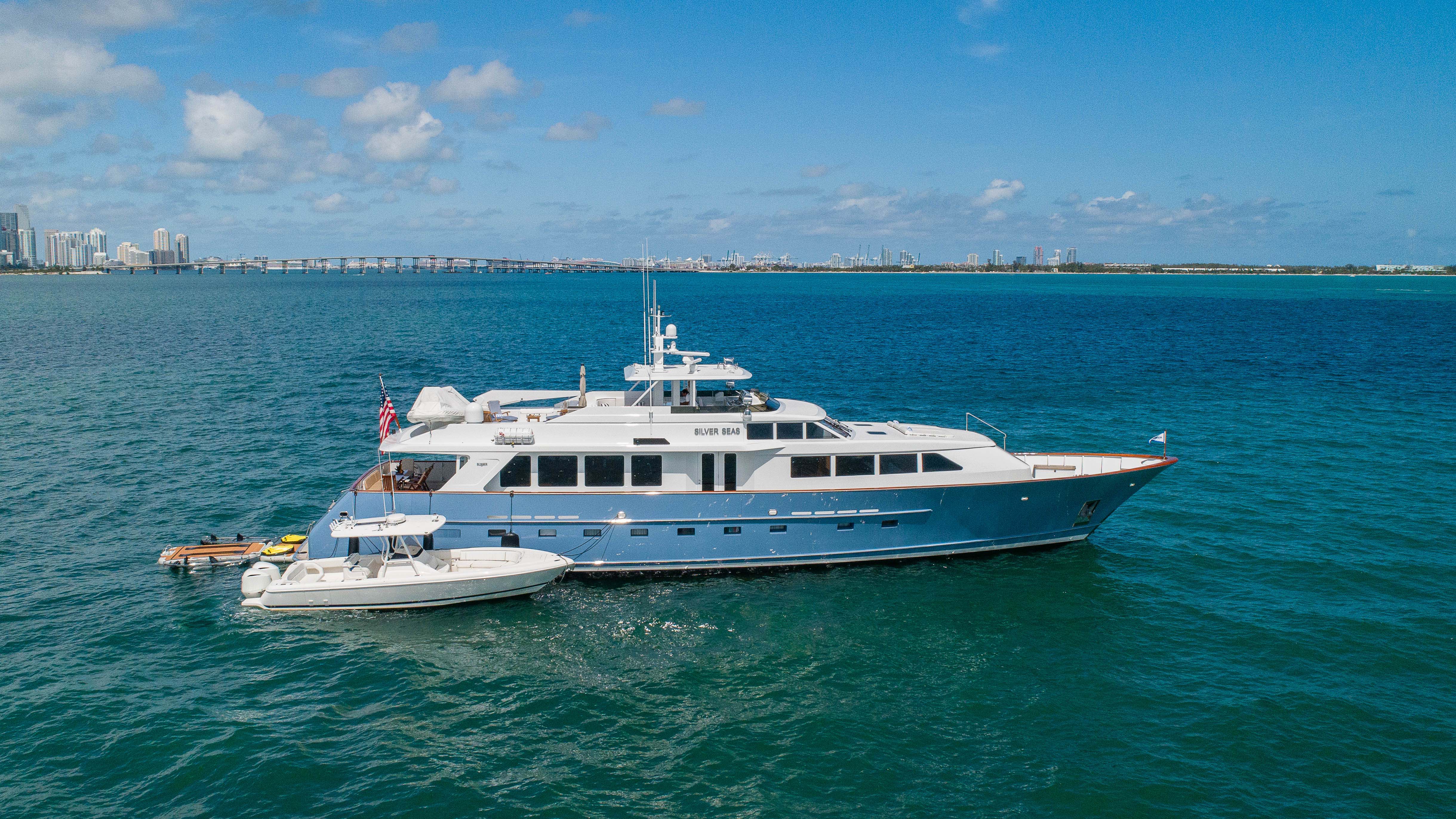Aboard SILVER SEAS a 107ft (32.61m) luxury motor yacht for Sale & Charter available with Fraser Yachts, built by BURGER in 1998