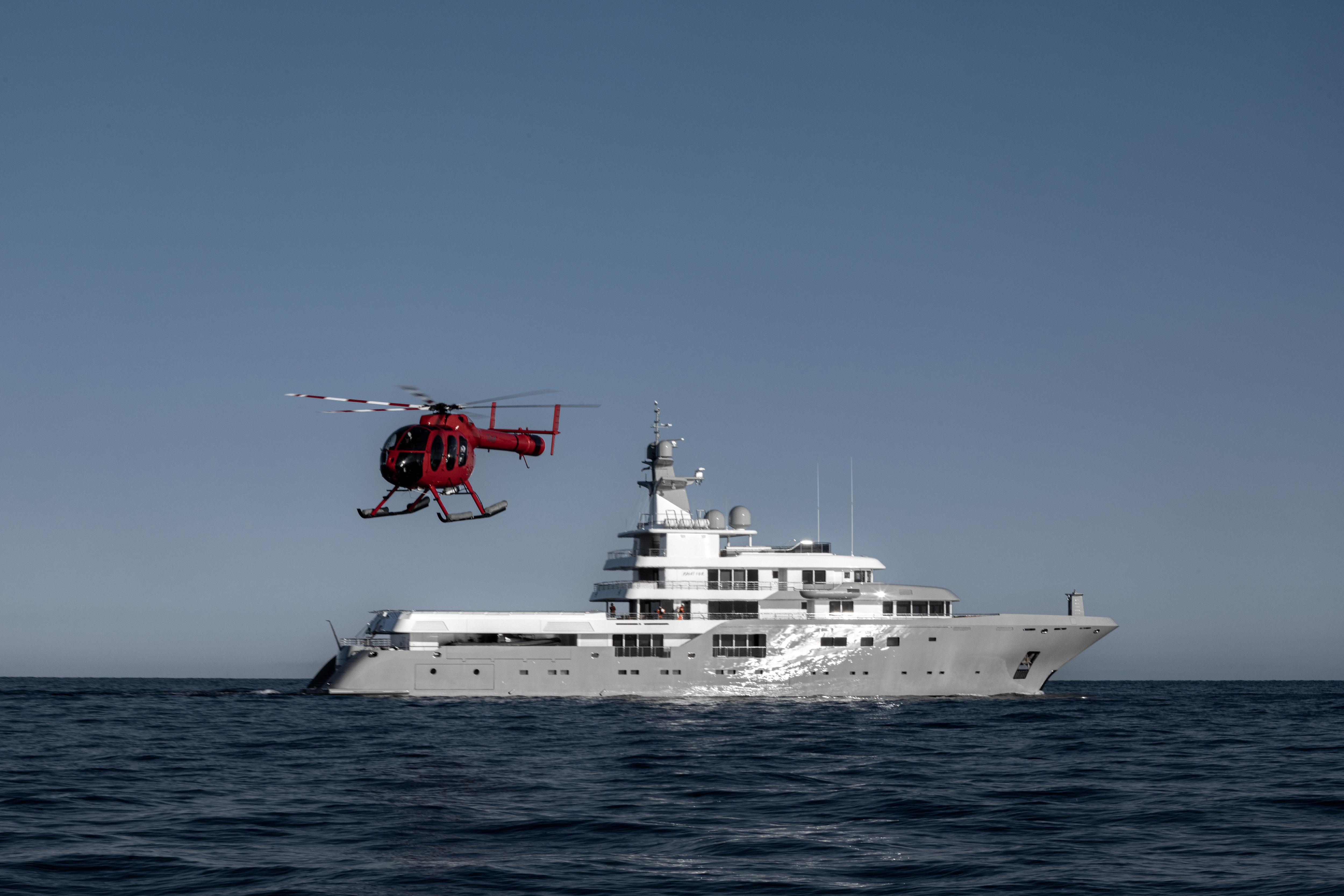 On board PLANET NINE motor yacht for Sale & Charter with Fraser Yachts, built by ADMIRAL YACHTS 73.2 meters long