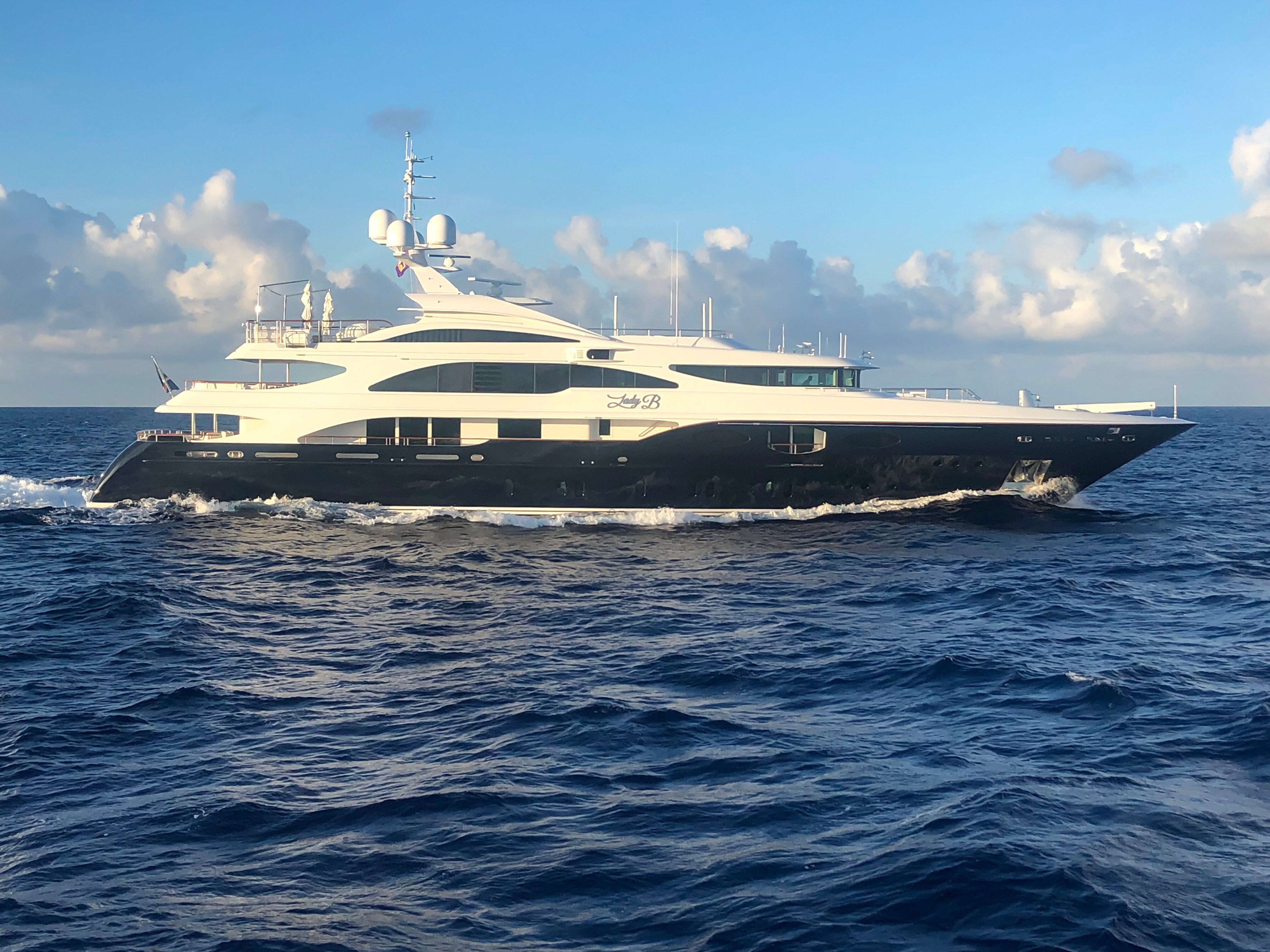 LADY B Yacht For Sale | Fraser