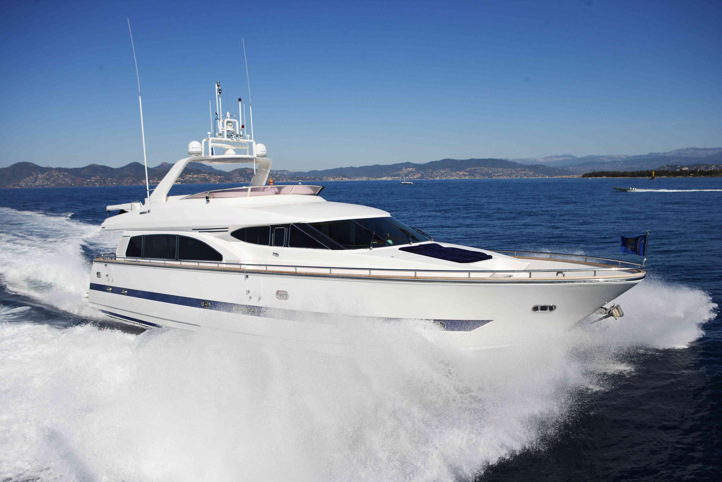 Aboard MALARPRINSESSAN a 78ft (23.85m) luxury motor yacht , built by HORIZON in 2000