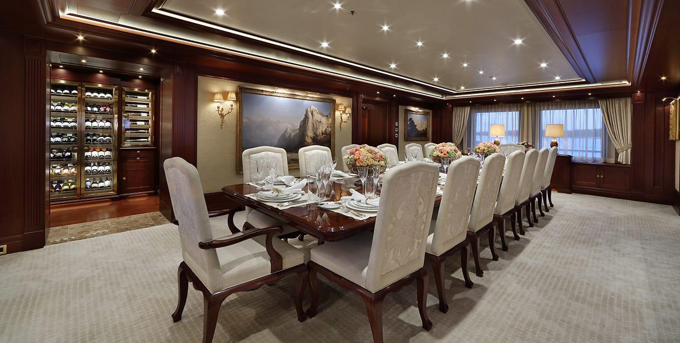 Aboard GIGIA a 278ft (85m) luxury motor yacht , built by LüRSSEN in 2017