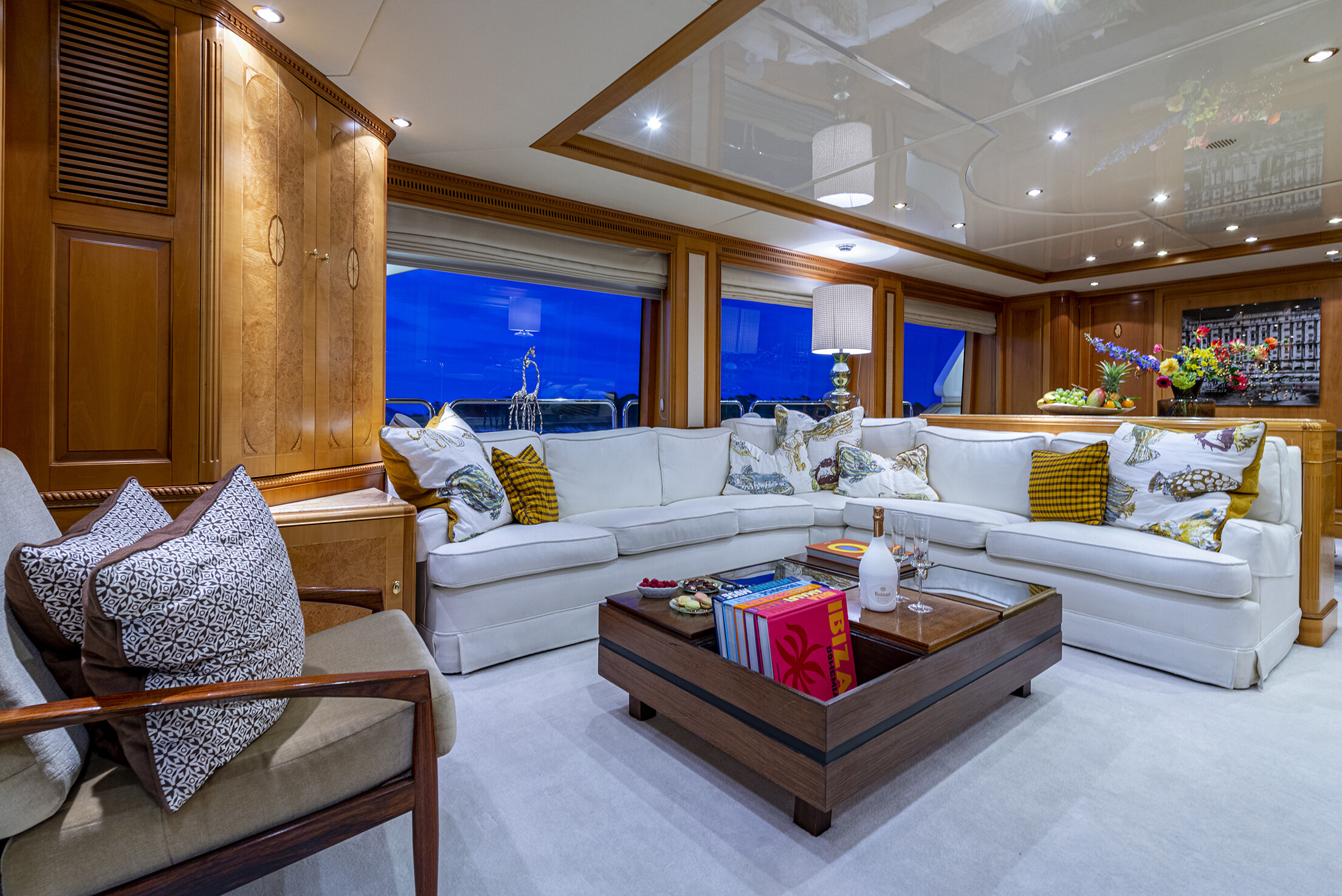 Aboard NEW STAR a 101ft (30.8m) luxury motor yacht , built by BENETTI in 2002