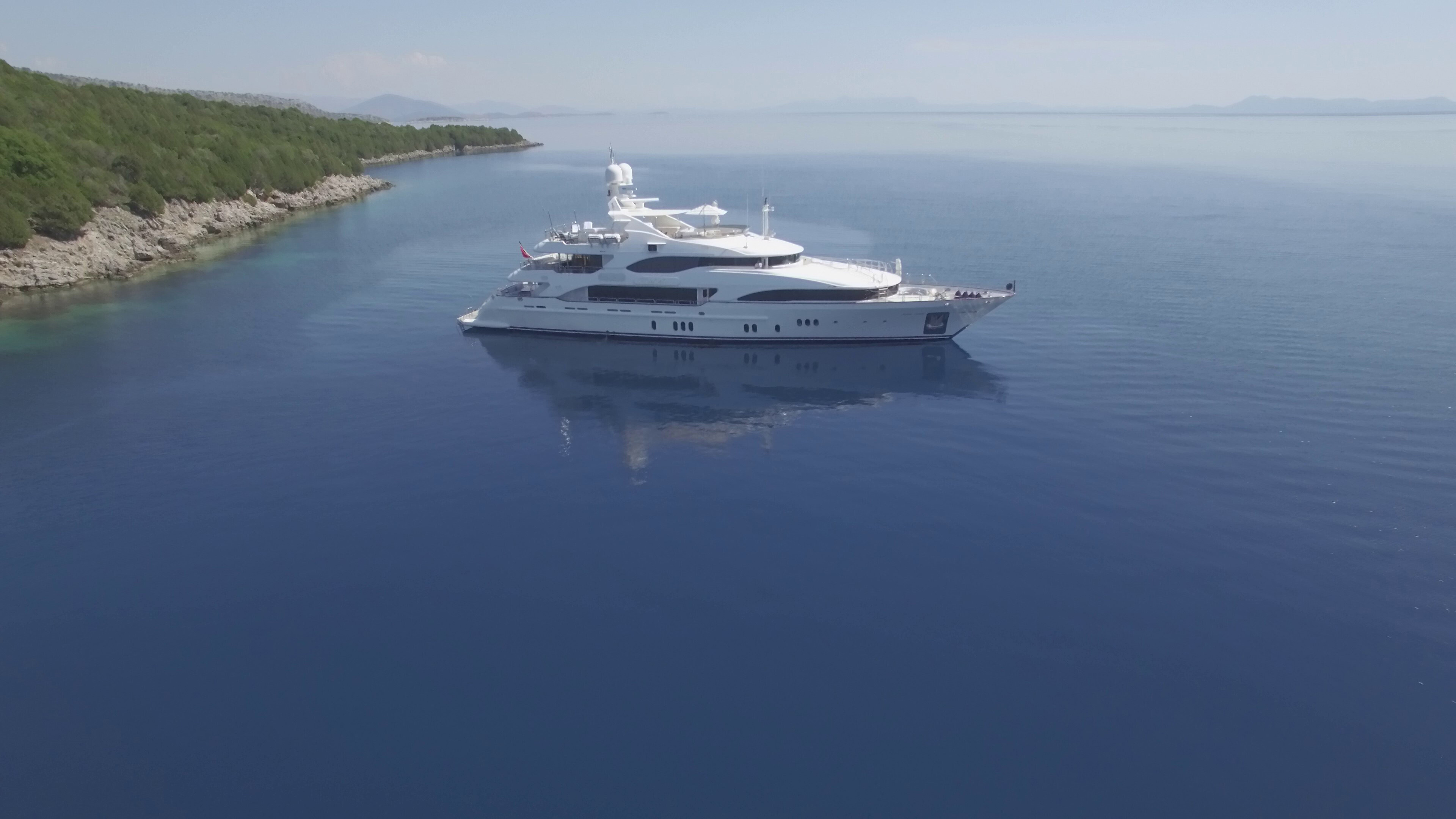 Aboard HARMONY III a 143ft (43.6m) luxury motor yacht for Sale & Charter available with Fraser Yachts, built by BENETTI in 2009