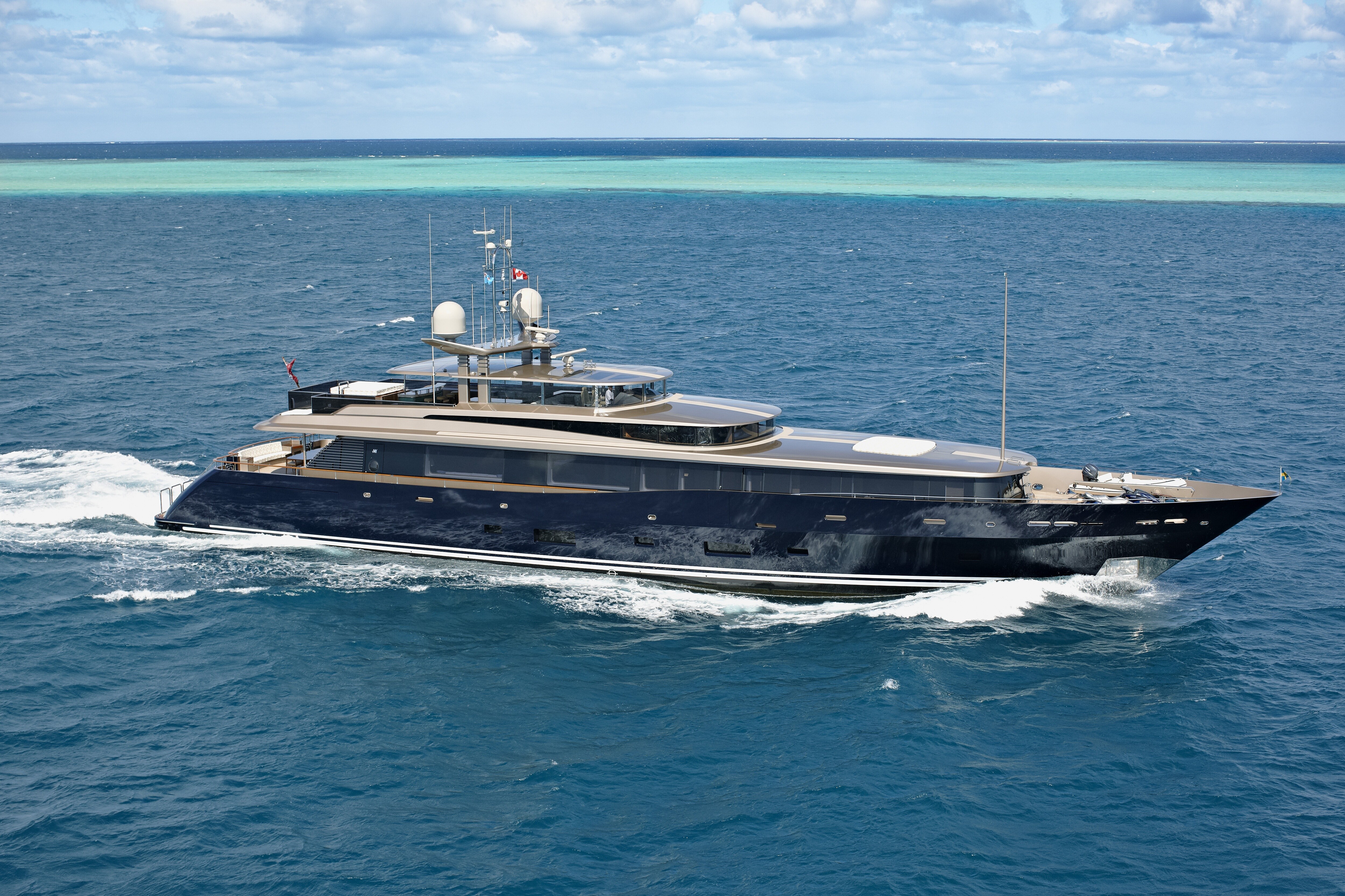Aboard LORETTA ANNE a 154ft (47m) luxury motor yacht , built by ALLOY YACHTS in 2012