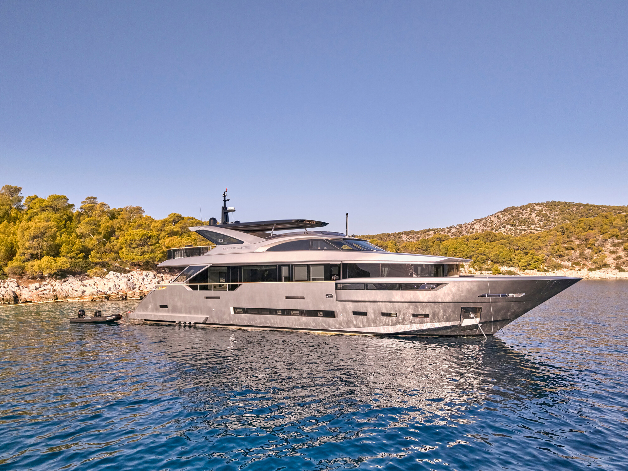 SEAMMETRY motor yacht for Sale & Charter by Fraser Yachts, built by DL YACHTS - DREAMLINE