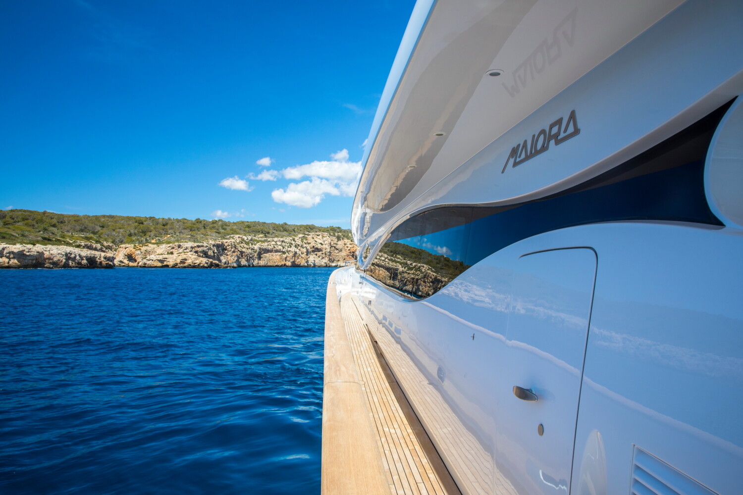 Aboard ALWAYS BELIEVE a 129ft (39.6m) luxury motor yacht for Charter available with Fraser Yachts, built by MAIORA in 2008