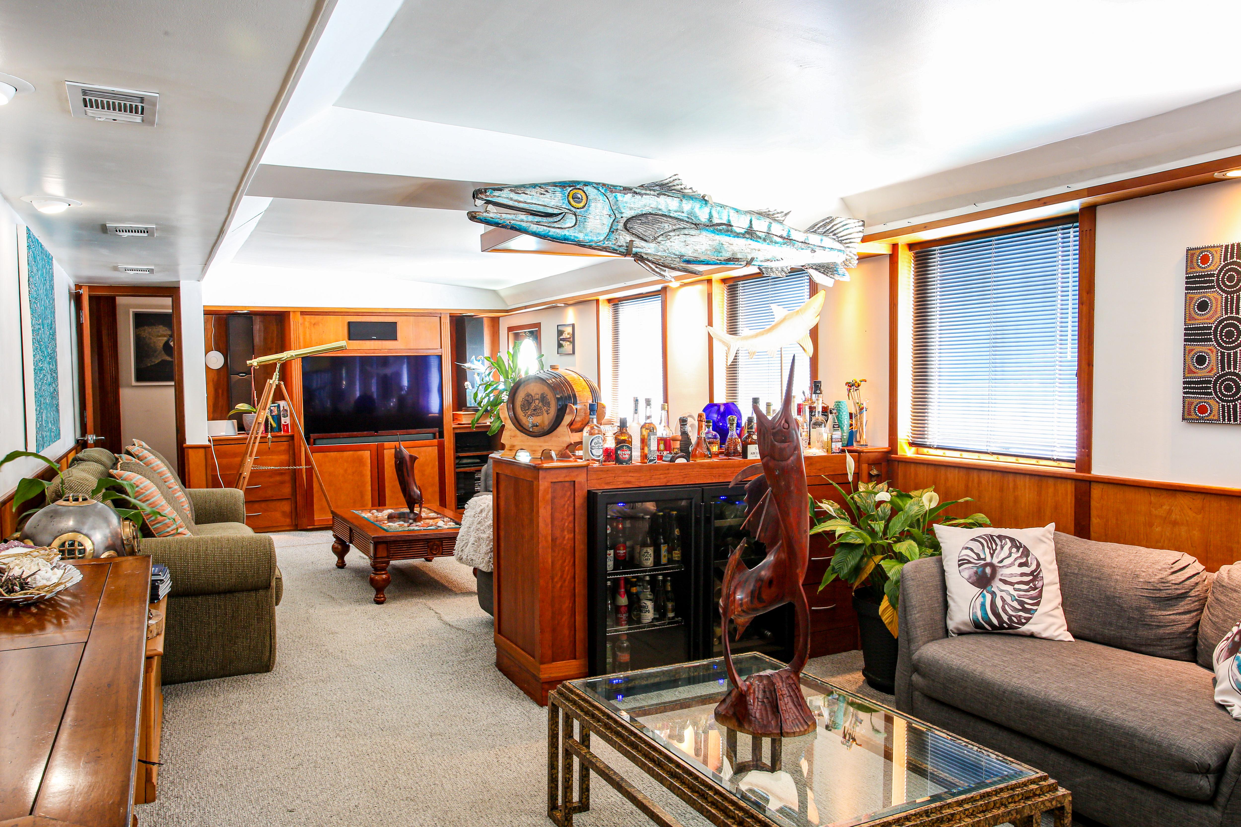 BEAUPORT motor yacht for Sale by Fraser Yachts, built by DAVIE YARDS INC.