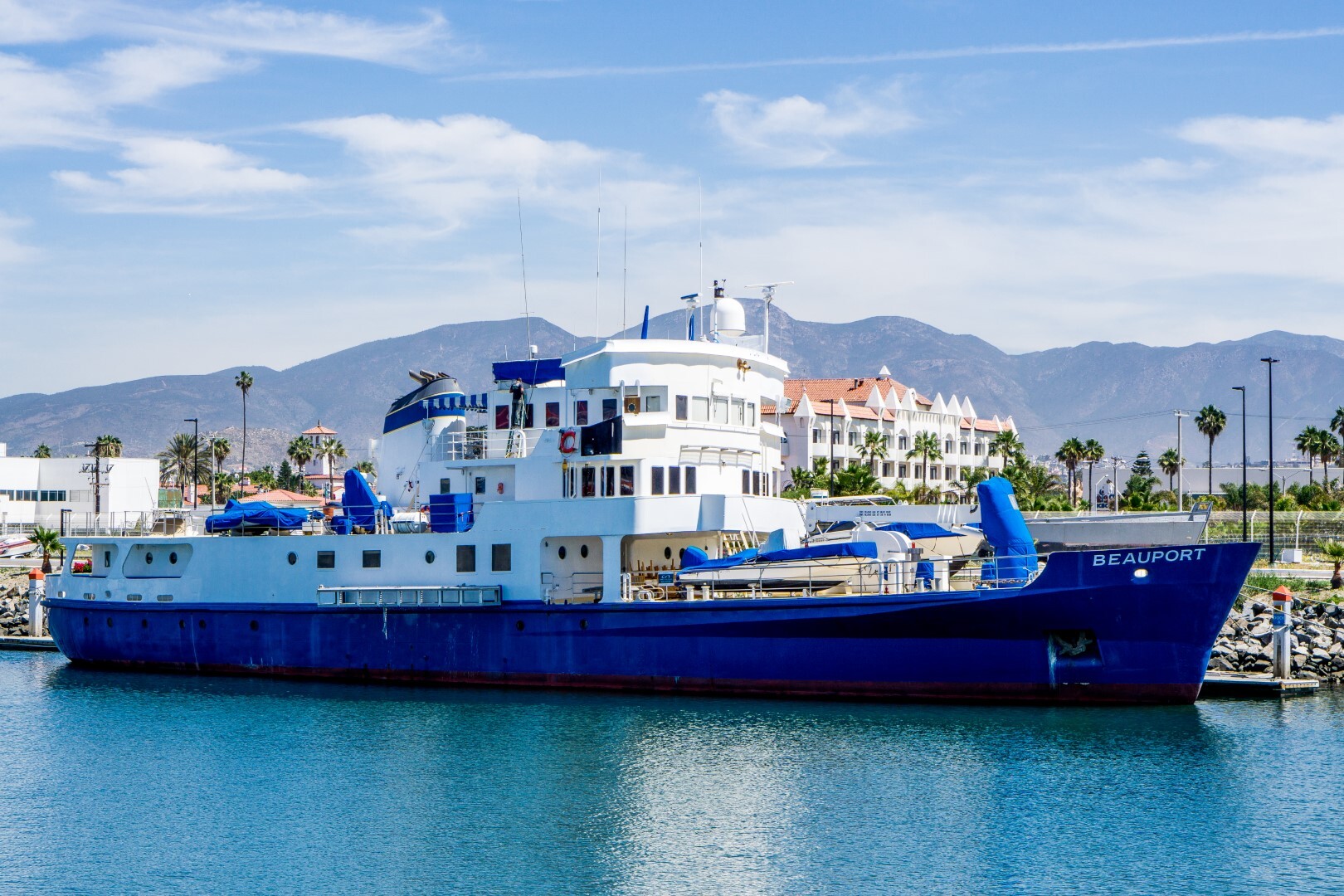 Aboard BEAUPORT a 169ft (51.51m) luxury motor yacht , built by DAVIE YARDS INC. in 1960