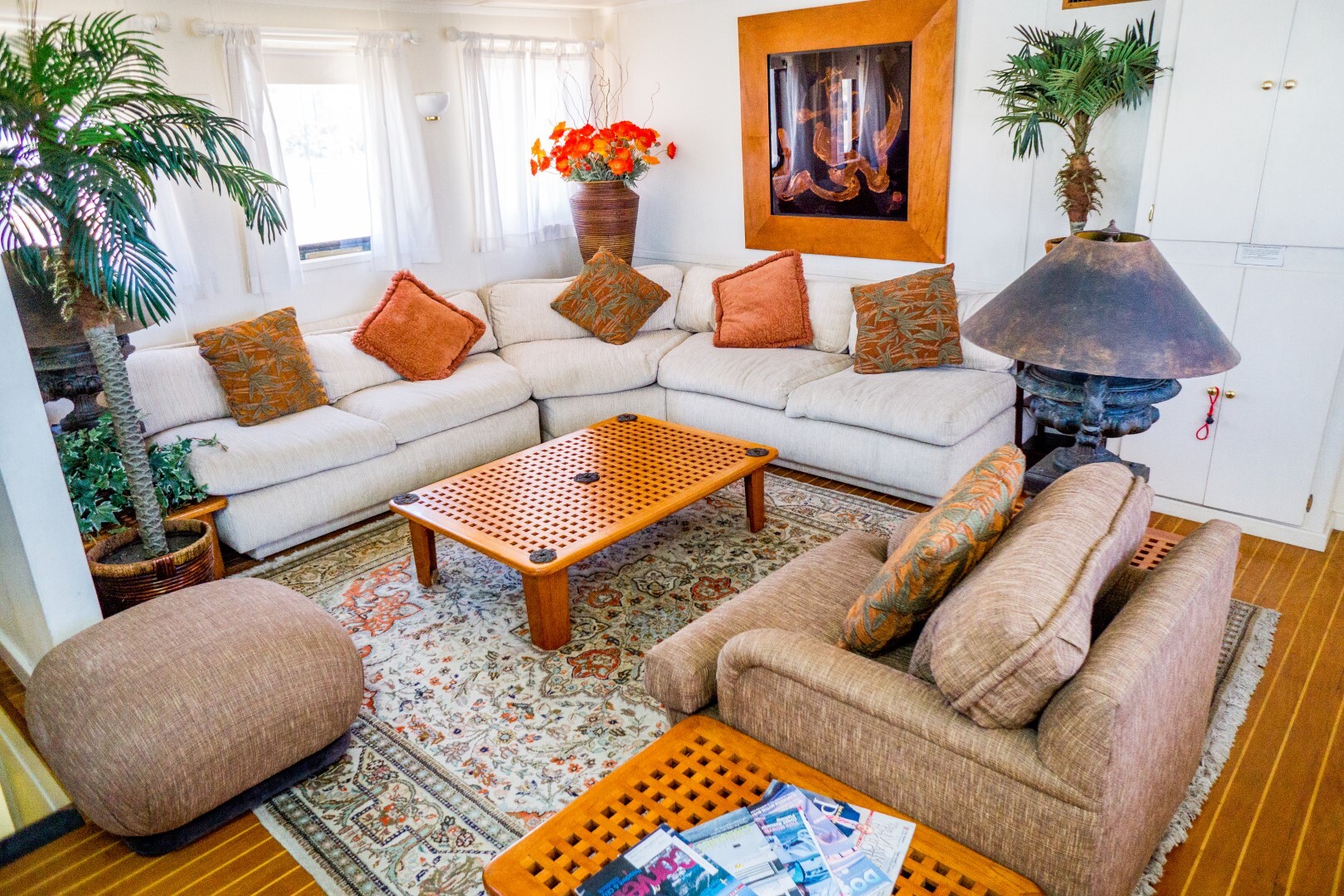 Aboard BEAUPORT a 169ft (51.51m) luxury motor yacht , built by DAVIE YARDS INC. in 1960