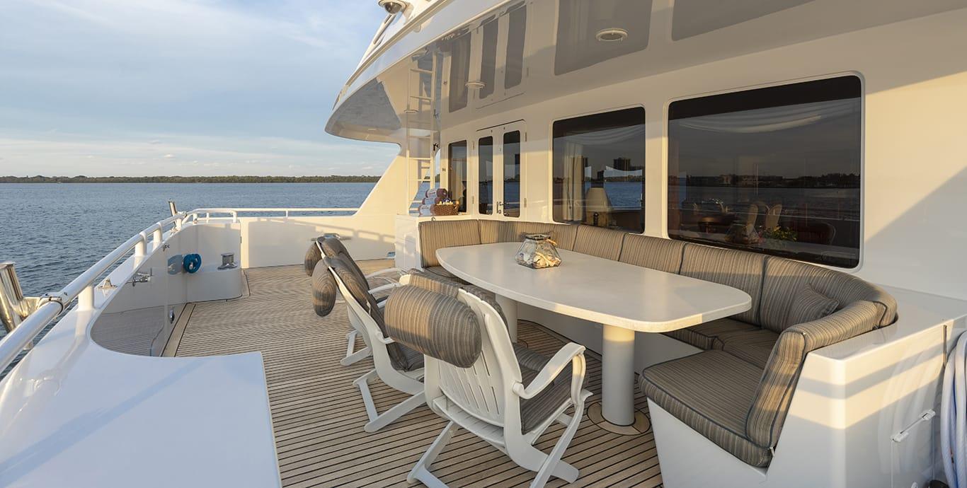 Aboard ANDREA CAY a ft (36.58m) luxury motor yacht , built by ABD ALUMINUM in 2002