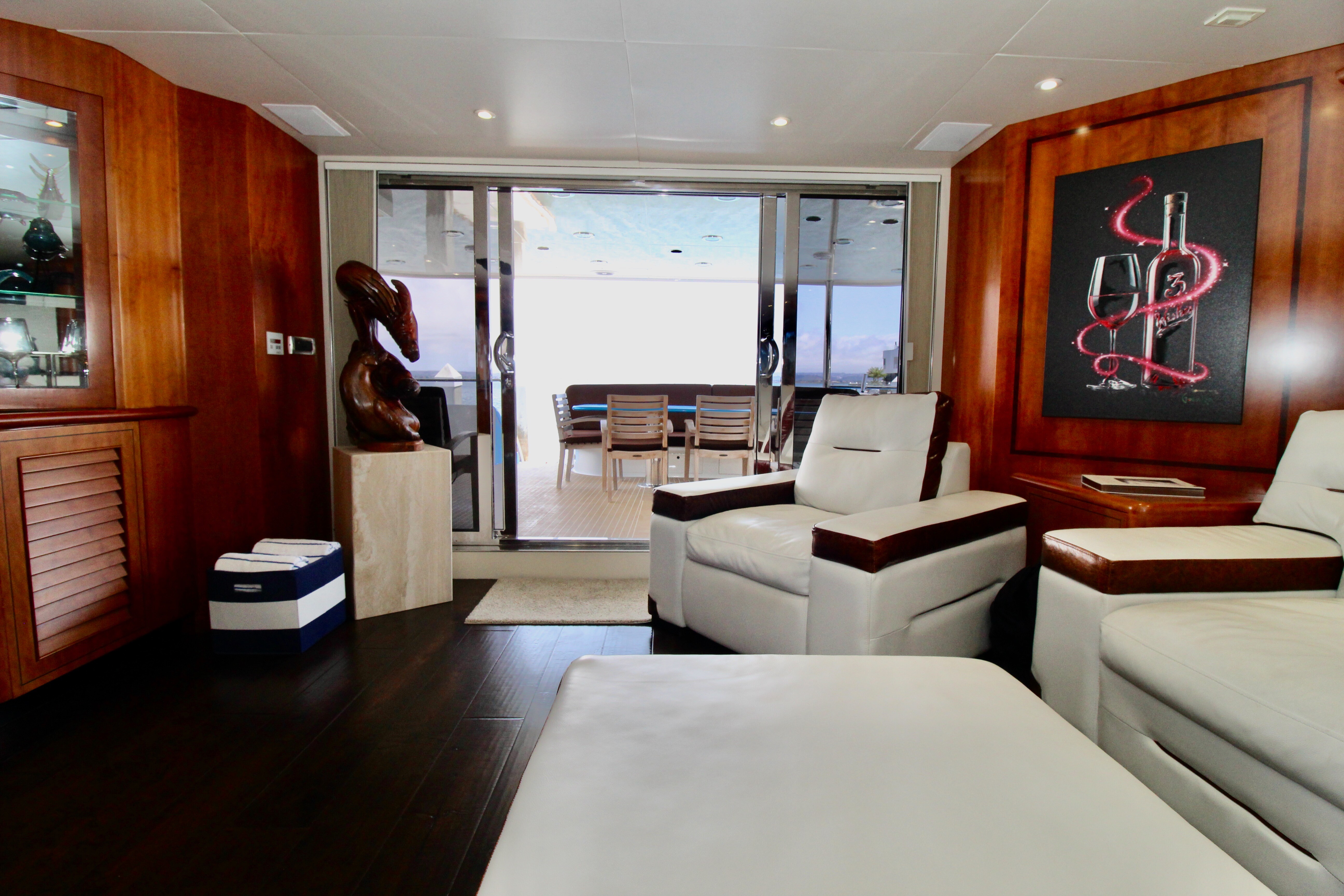 Aboard MY WAY a 102ft (31.37m) luxury motor yacht for Sale available with Fraser Yachts, built by CHEOY LEE in 2002