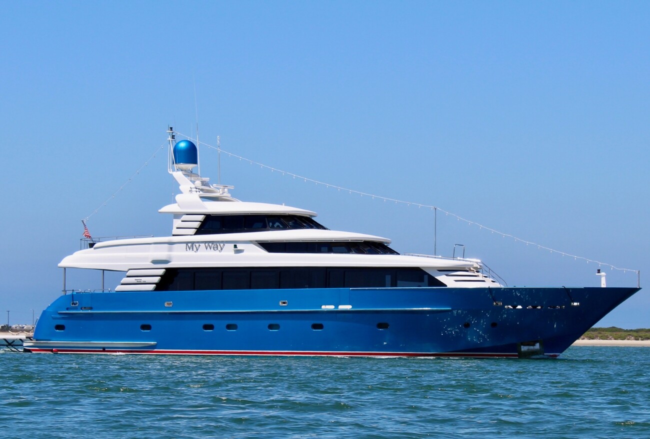 Aboard MY WAY a 102ft (31.37m) luxury motor yacht for Sale available with Fraser Yachts, built by CHEOY LEE in 2002