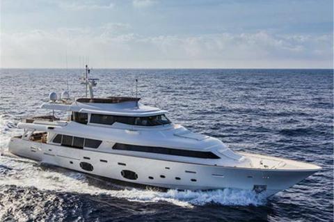 Aboard SE7EN a 107ft (32.61m) luxury motor yacht , built by FERRETTI CUSTOM LINE in 2012