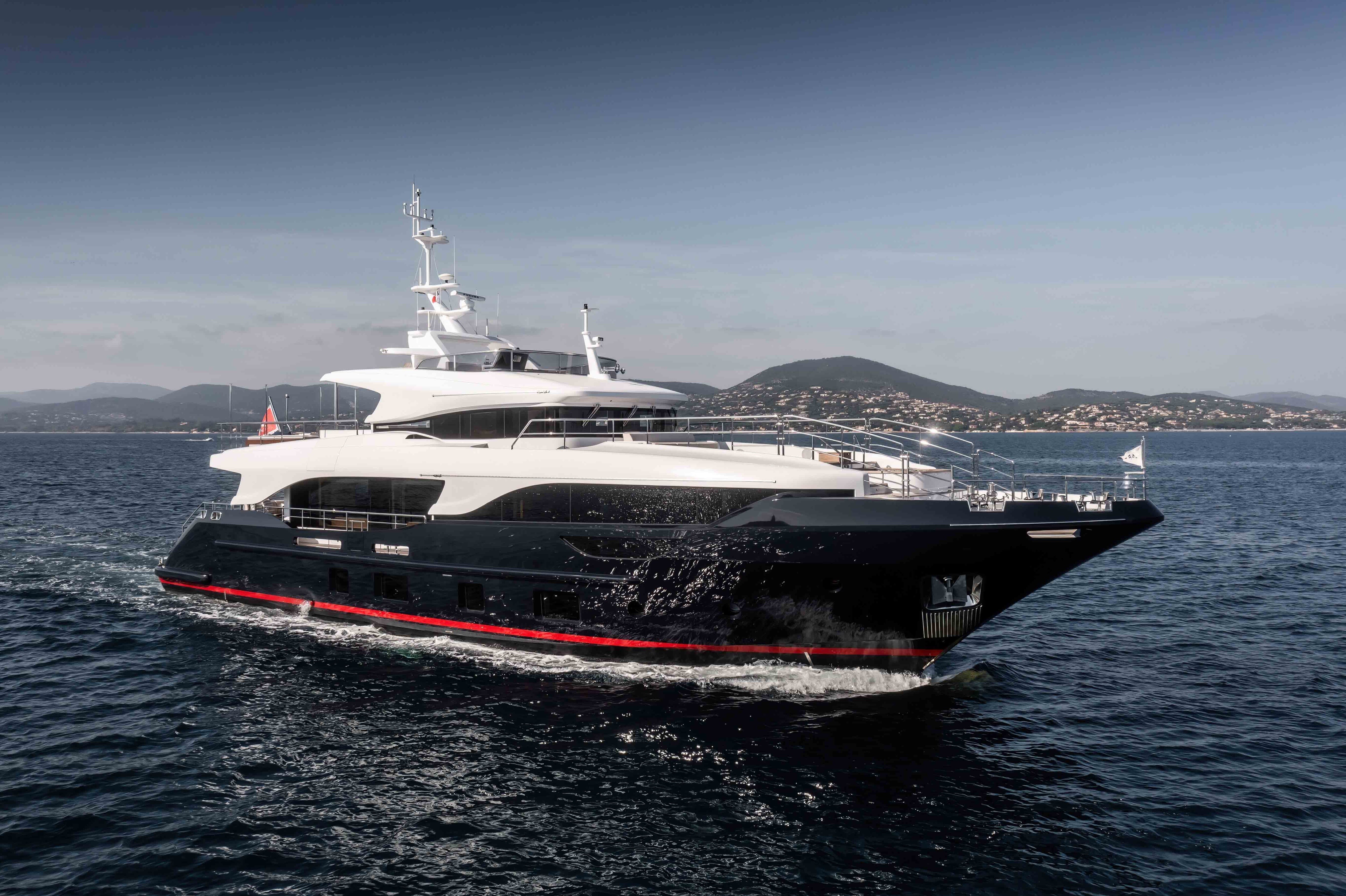 Aboard TONIC BLUE a 95ft (28.96m) luxury motor yacht for Charter available with Fraser Yachts, built by BENETTI in 2019