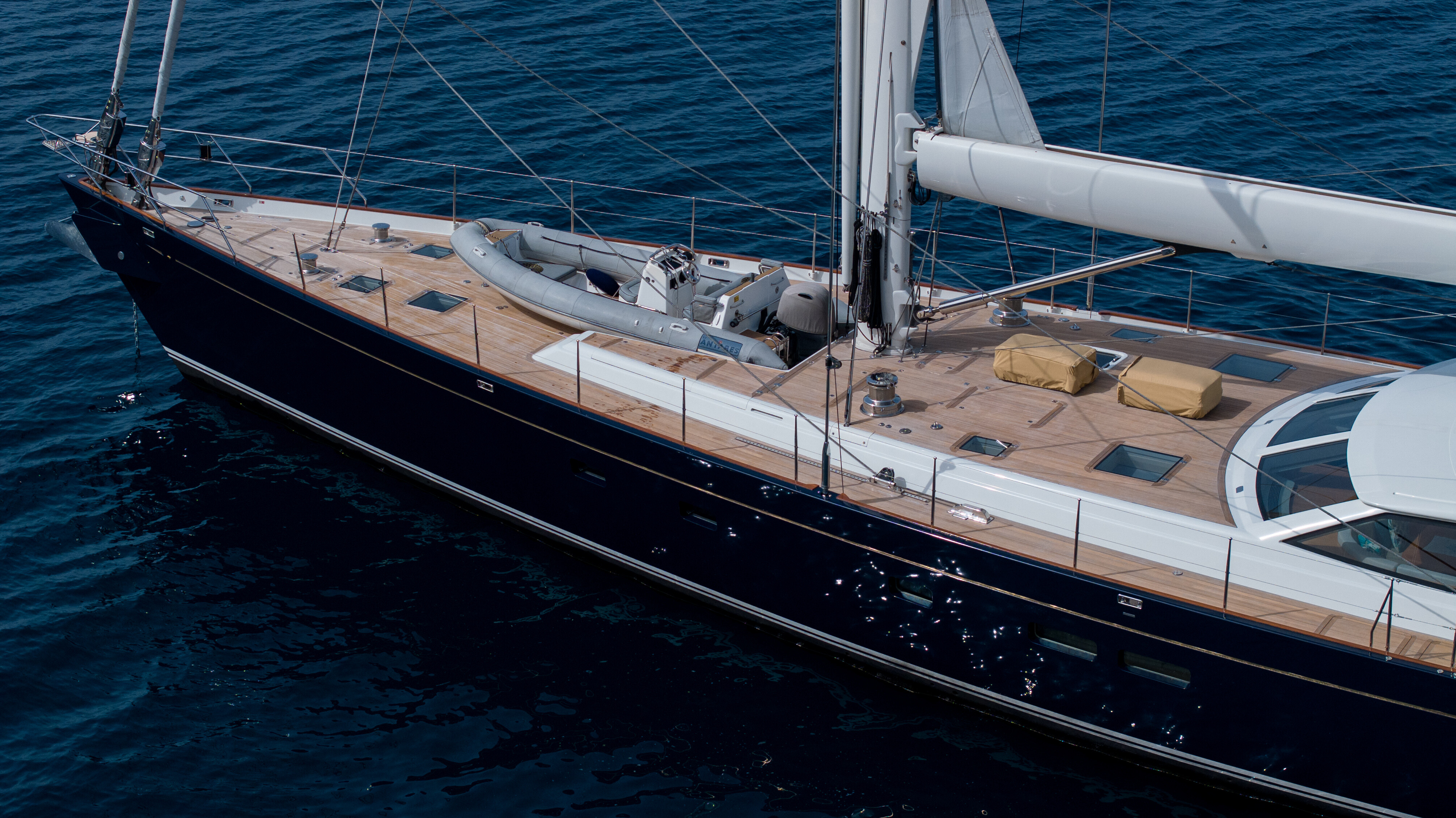 Aboard ANTARES a 131ft (40m) luxury sailing yacht for Sale available with Fraser Yachts, built by ROYAL HUISMAN in 2005