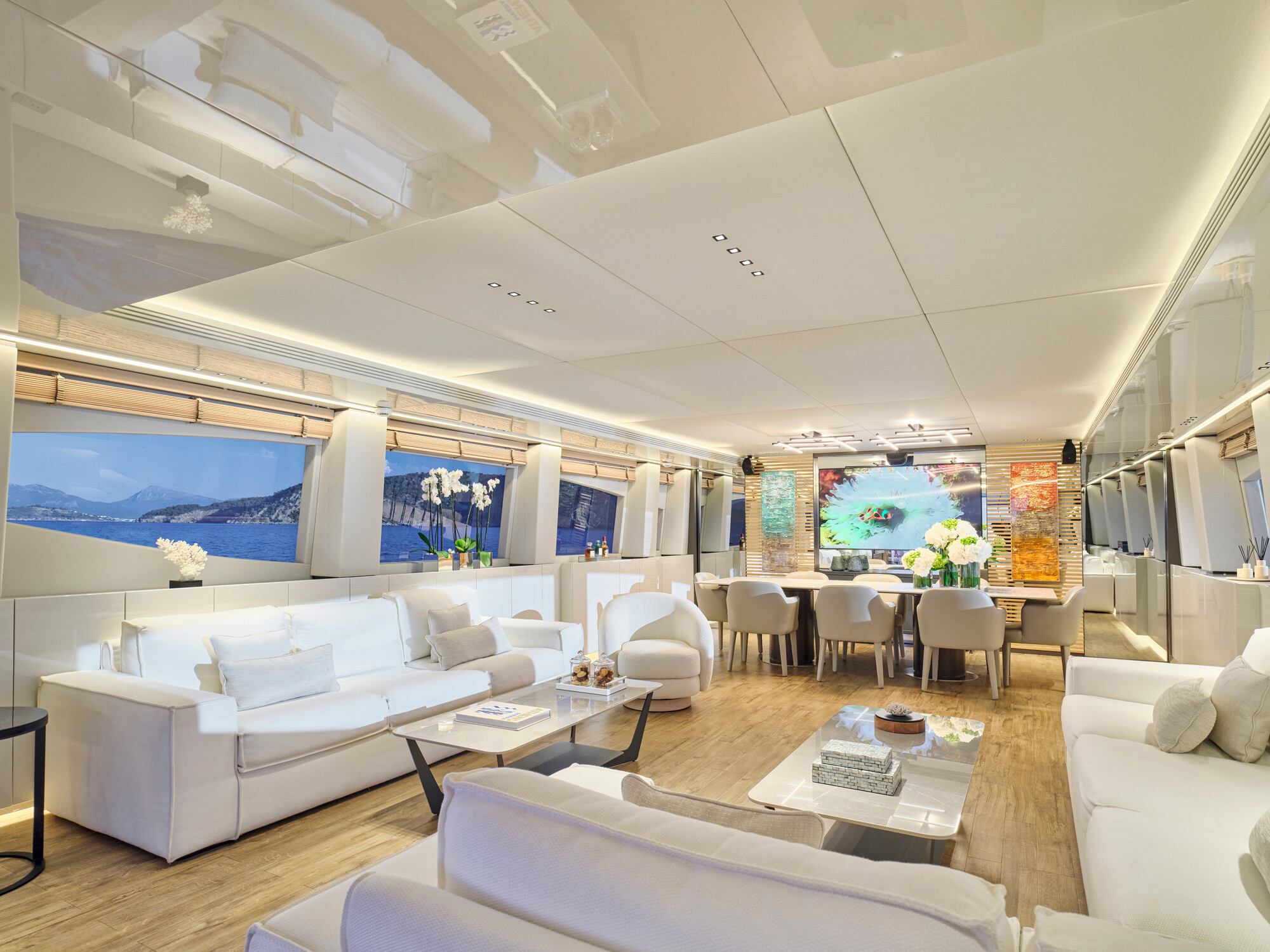 MAMMA MIA motor yacht for Charter by Fraser Yachts, built by MAIORA