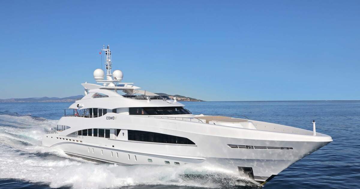MADO Yacht for Charter I Fraser