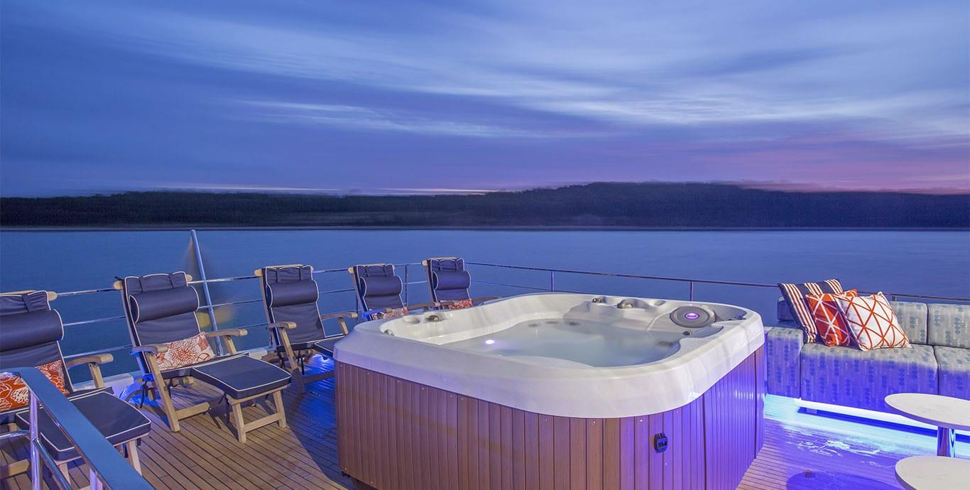 Aboard ALANDREA a 108ft (32.92m) luxury motor yacht , built by FERRETTI CUSTOM LINE in 2016