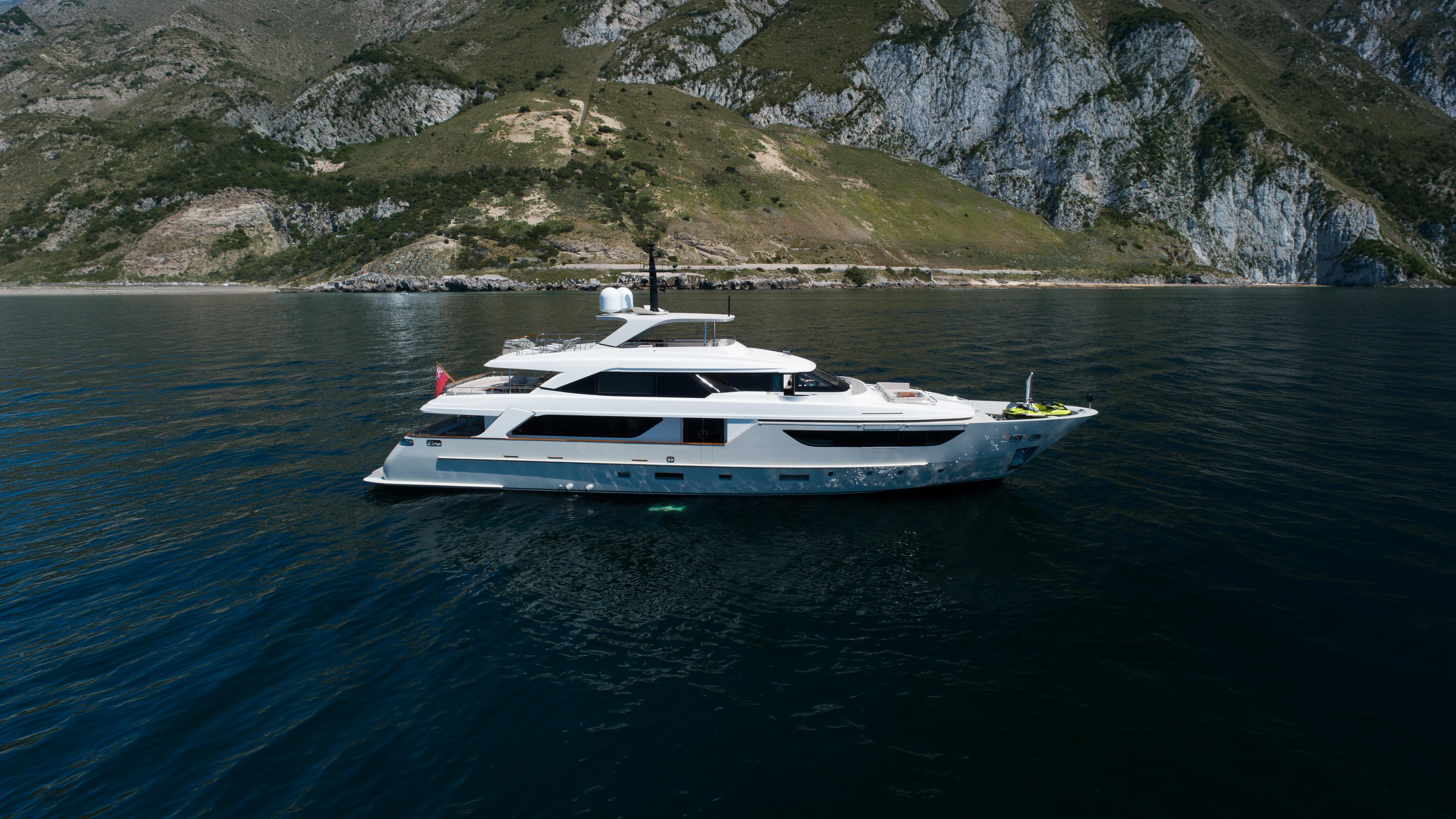 SUPERNOVA motor yacht for Sale by Fraser Yachts, built by SANLORENZO