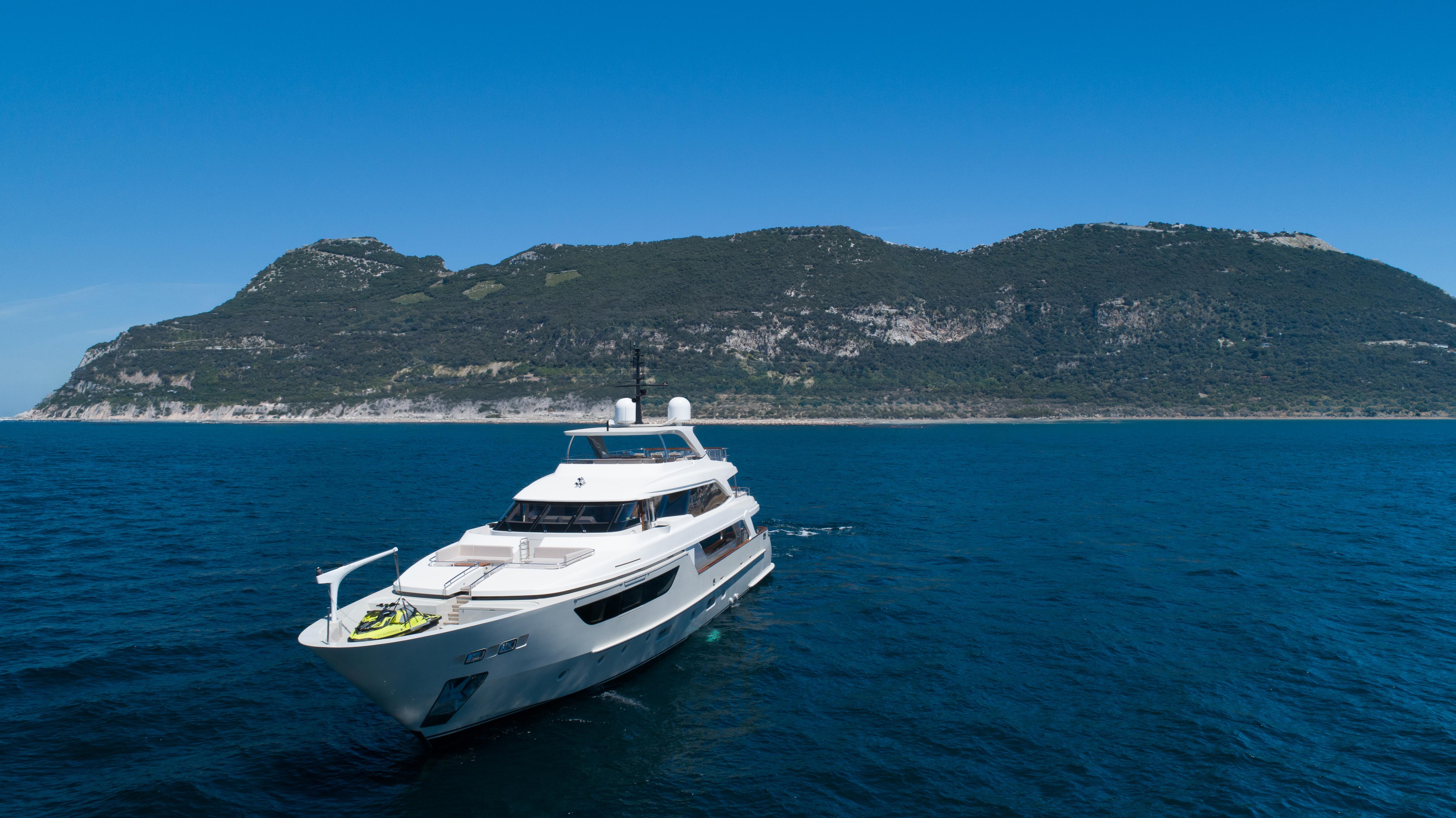 SUPERNOVA motor yacht for Sale by Fraser Yachts, built by SANLORENZO